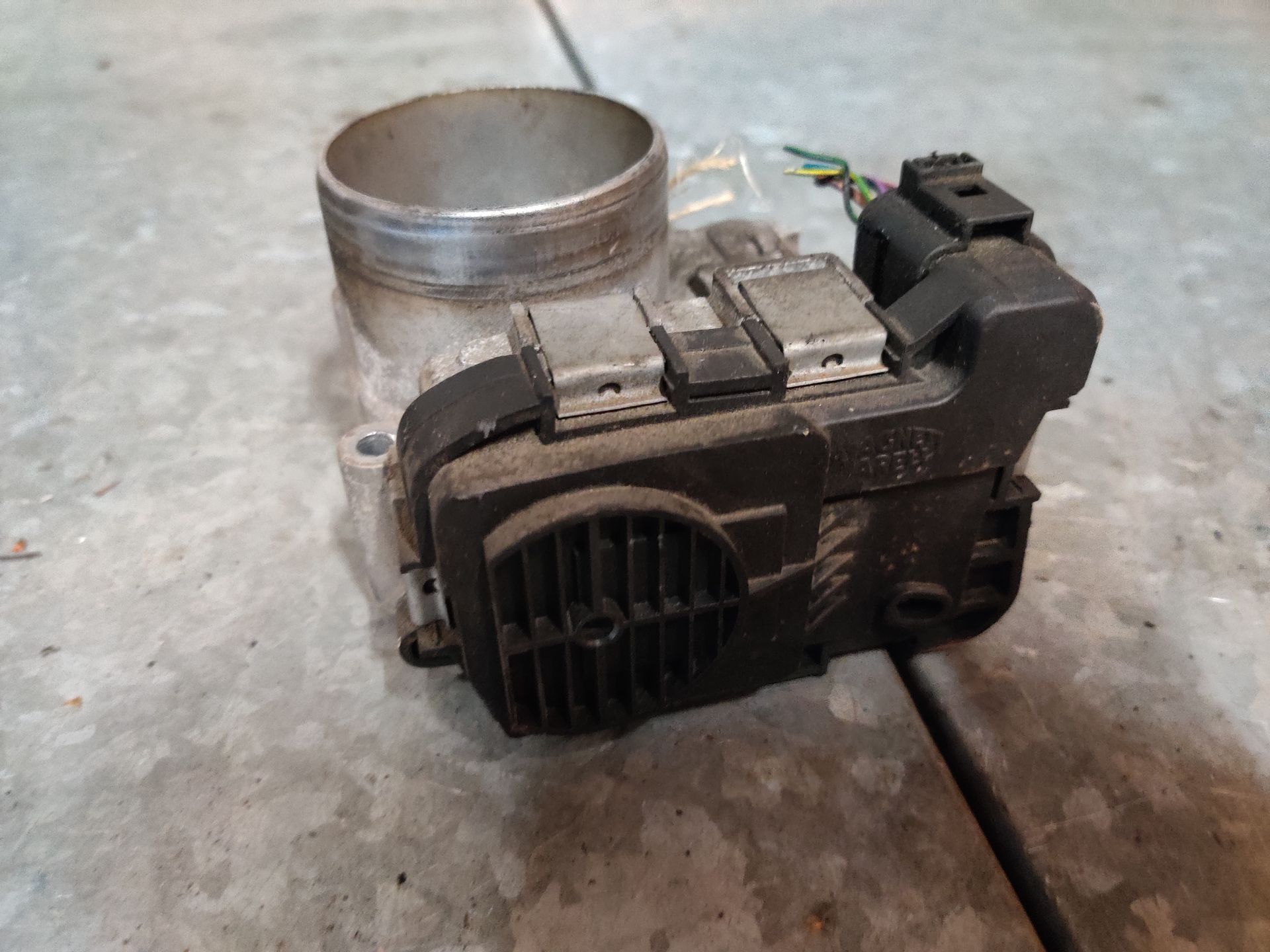 VW Golf 5 Plus een gasklephuis van een 1.6 FSi