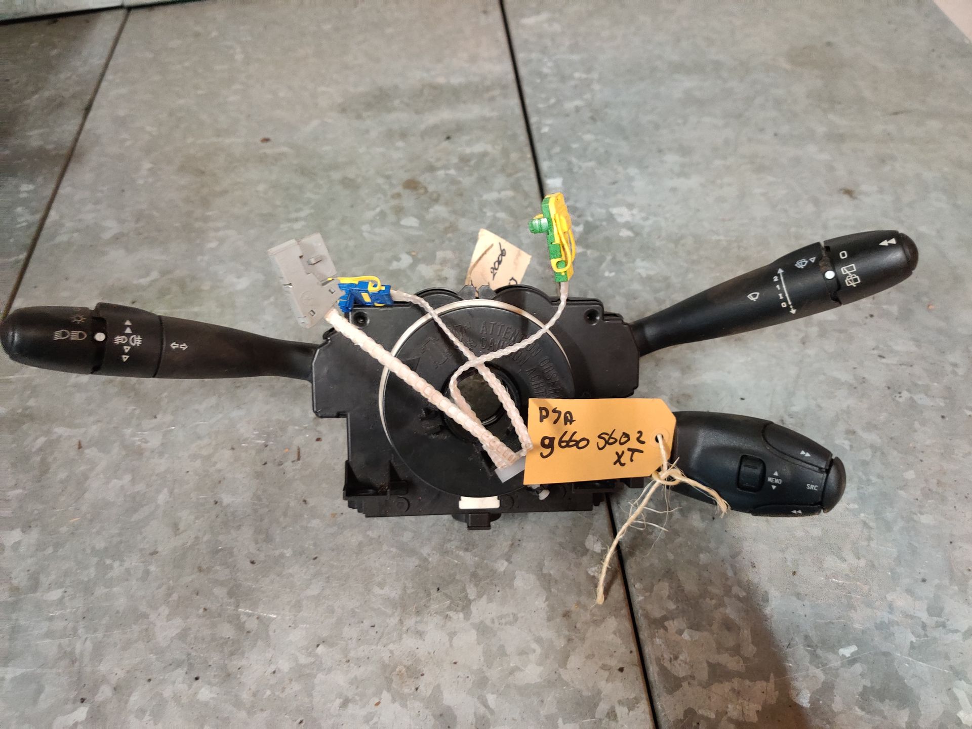 Peugeot 307, Citroen Berlingo stuurkolomschakelaar met radio bediening (2003 - 2007), gebruikt.