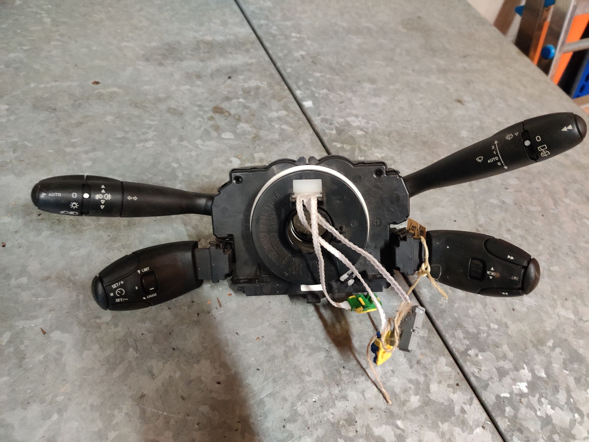Peugeot 307, Citroen Berlingo stuurkolomschakelaar met radio en cruise control bediening (2003 - 2007), gebruikt