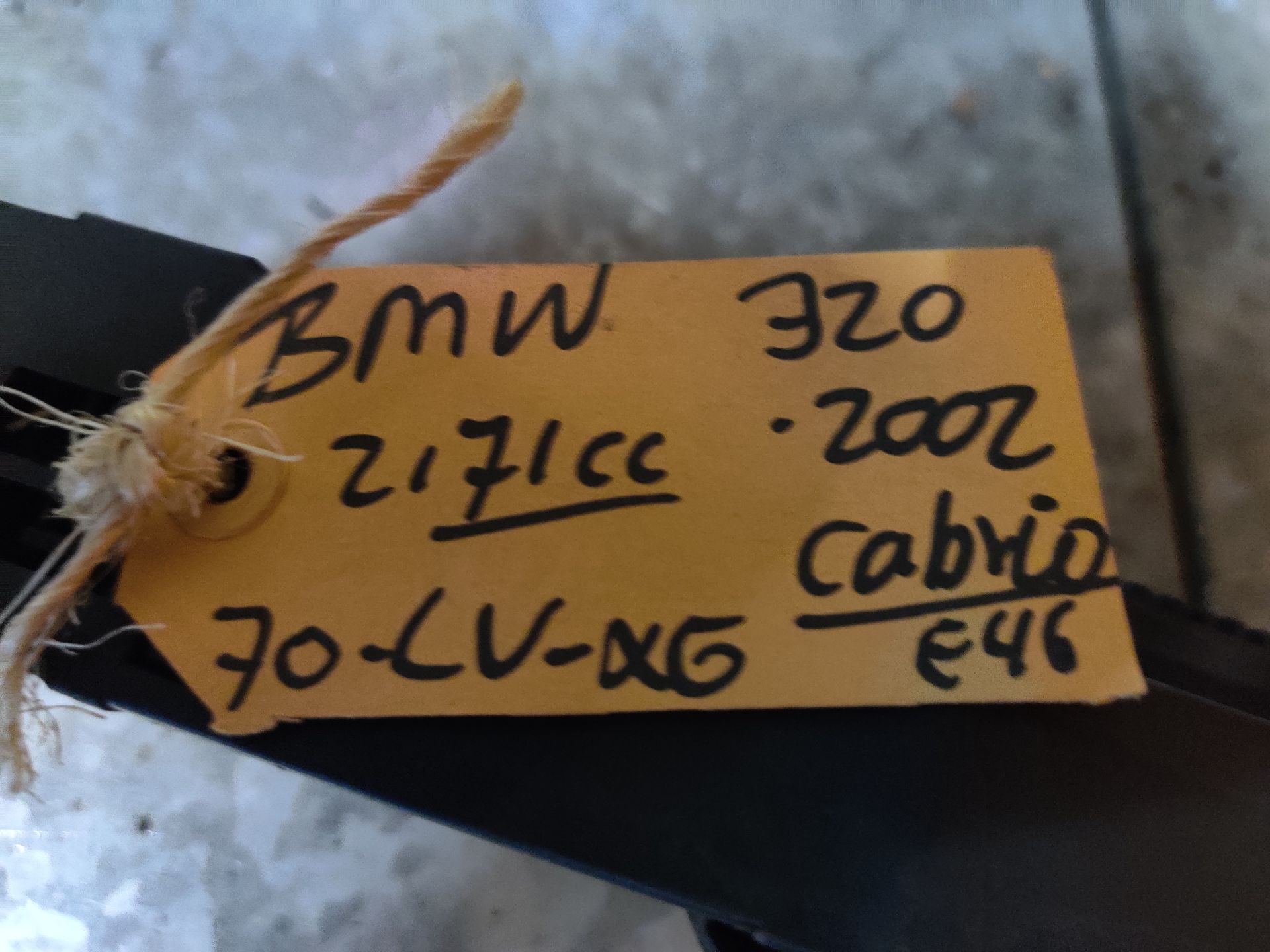 BMW 320 Cabrio (E46) een middenconsole
