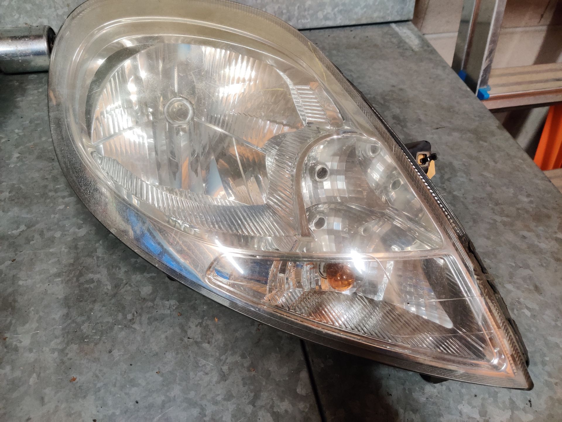 Opel Vivaro , Renault Trafic rechter koplamp