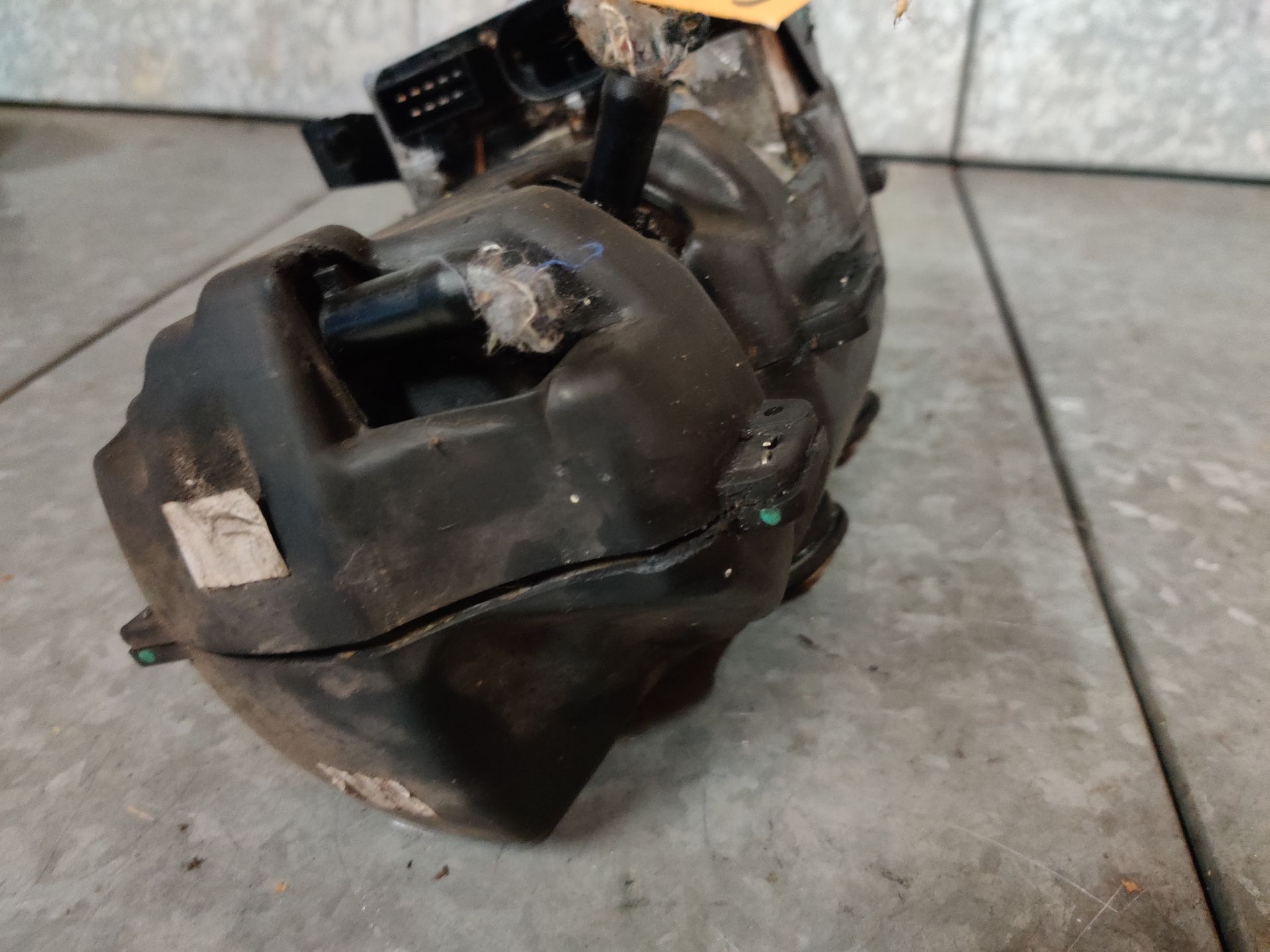 Citroen C5 elektrische stuurbekrachtigingspomp (servopomp) van een 2.0 16V model uit 2006.