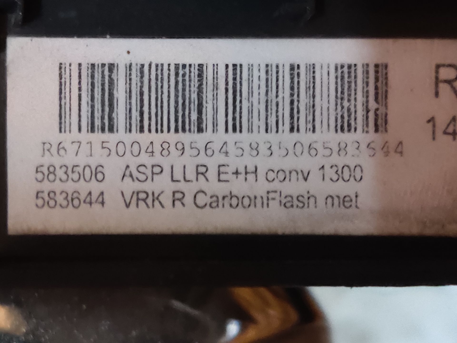 Opel Astra J de rechter elektrische spiegel van een 2013 model.