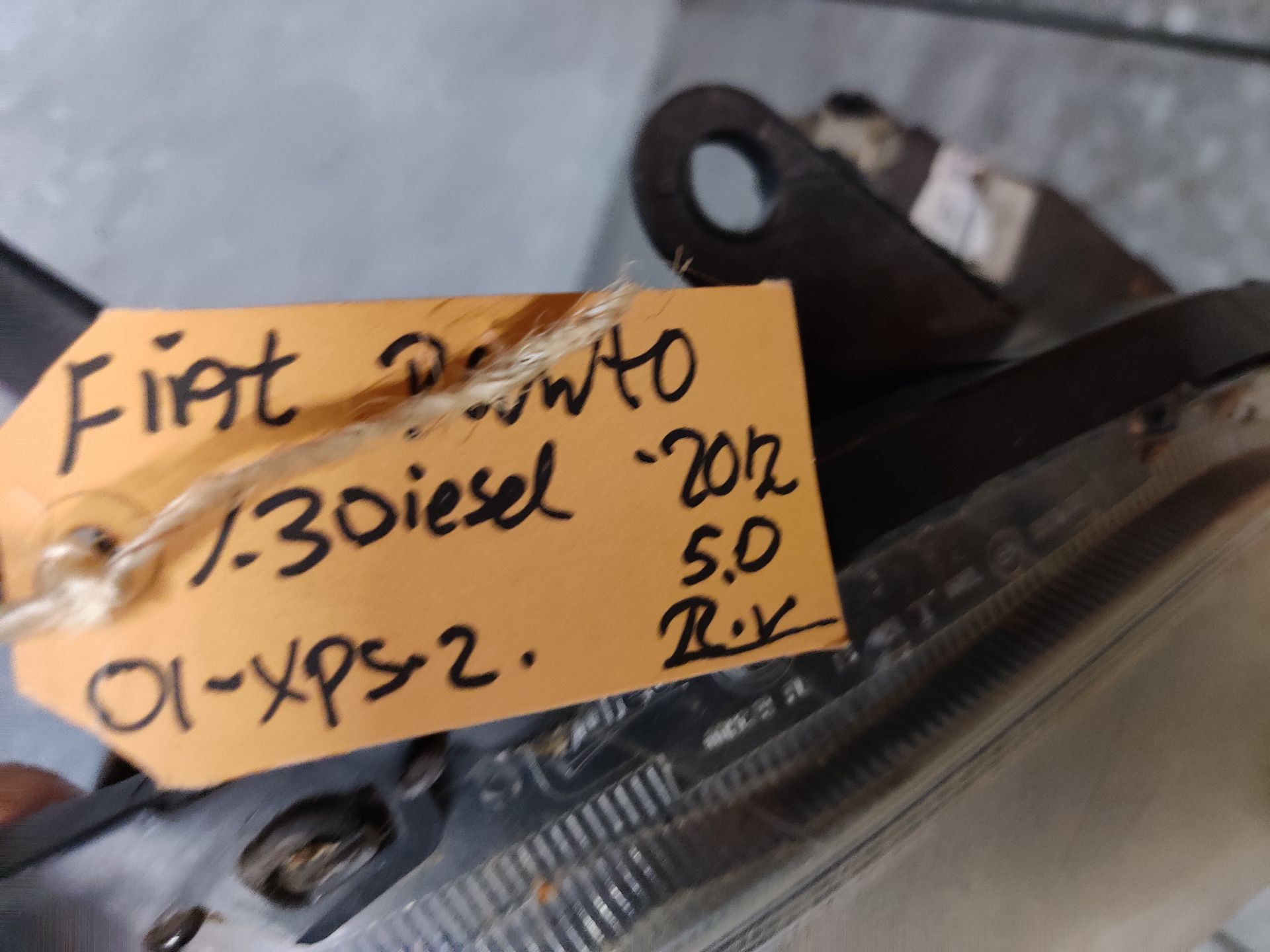 Fiat Punto koplamp uit 2012, gebruikt.