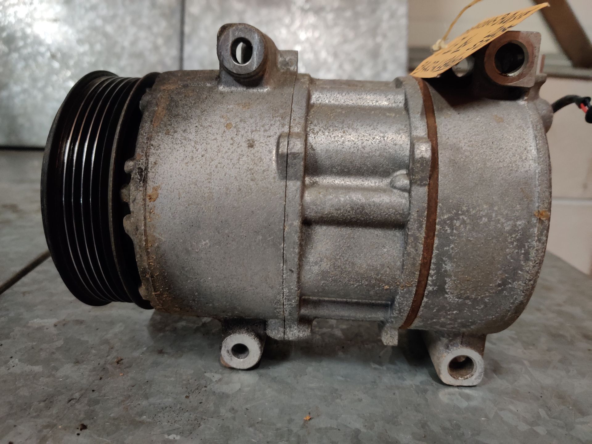 Mercedes B Klasse een aircopomp van een 1.7 16V model uit 2005.