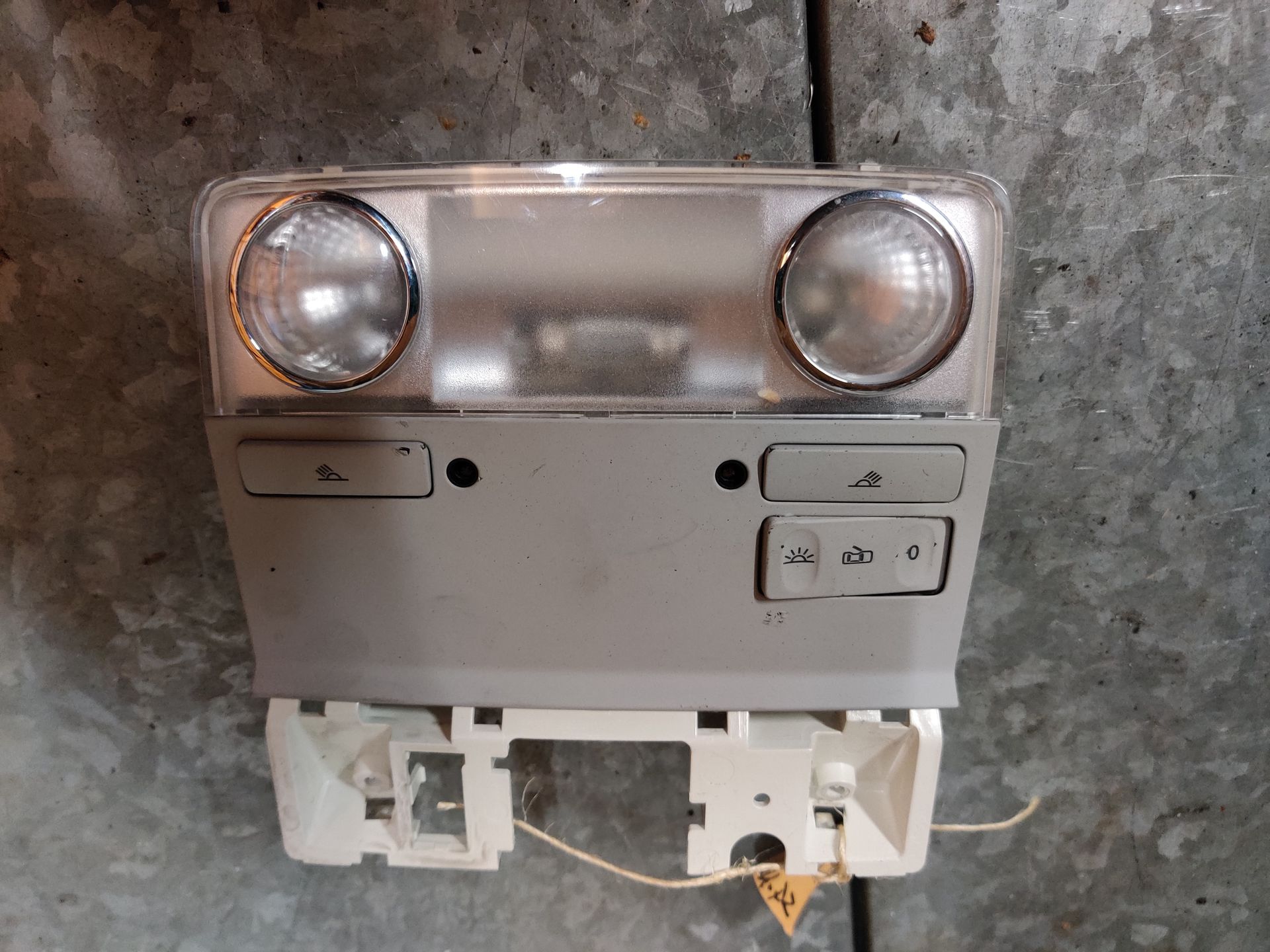 VW Golf 5 plus binnenverlichting van een 1.6 FSi uit 2005.