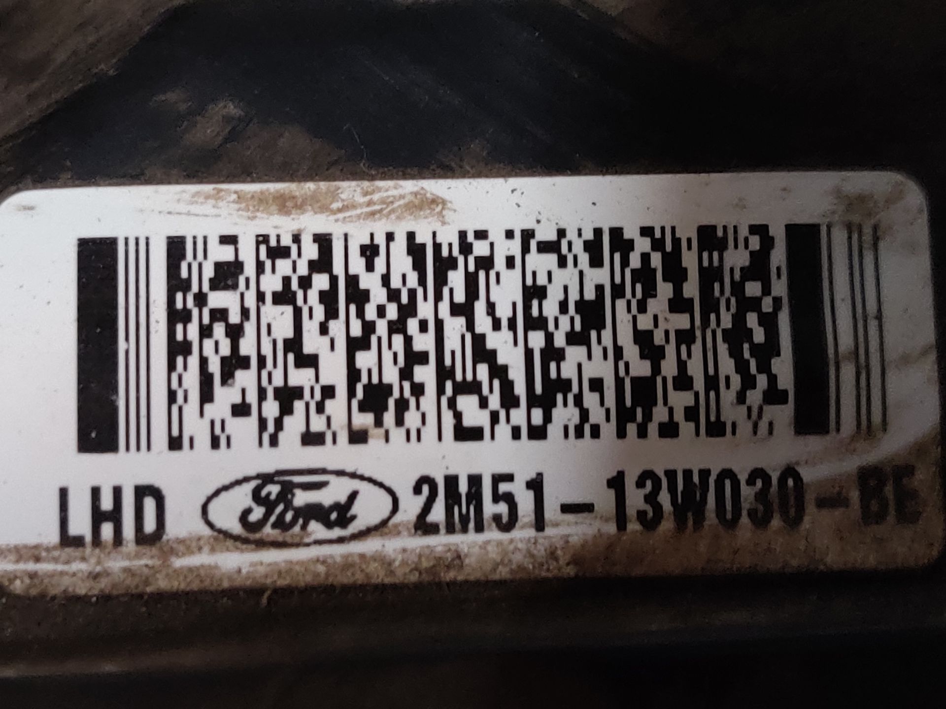 Ford Focus 1 de linker koplamp uit een 2003 te koop bij Eddie Stegeman in Exel.
