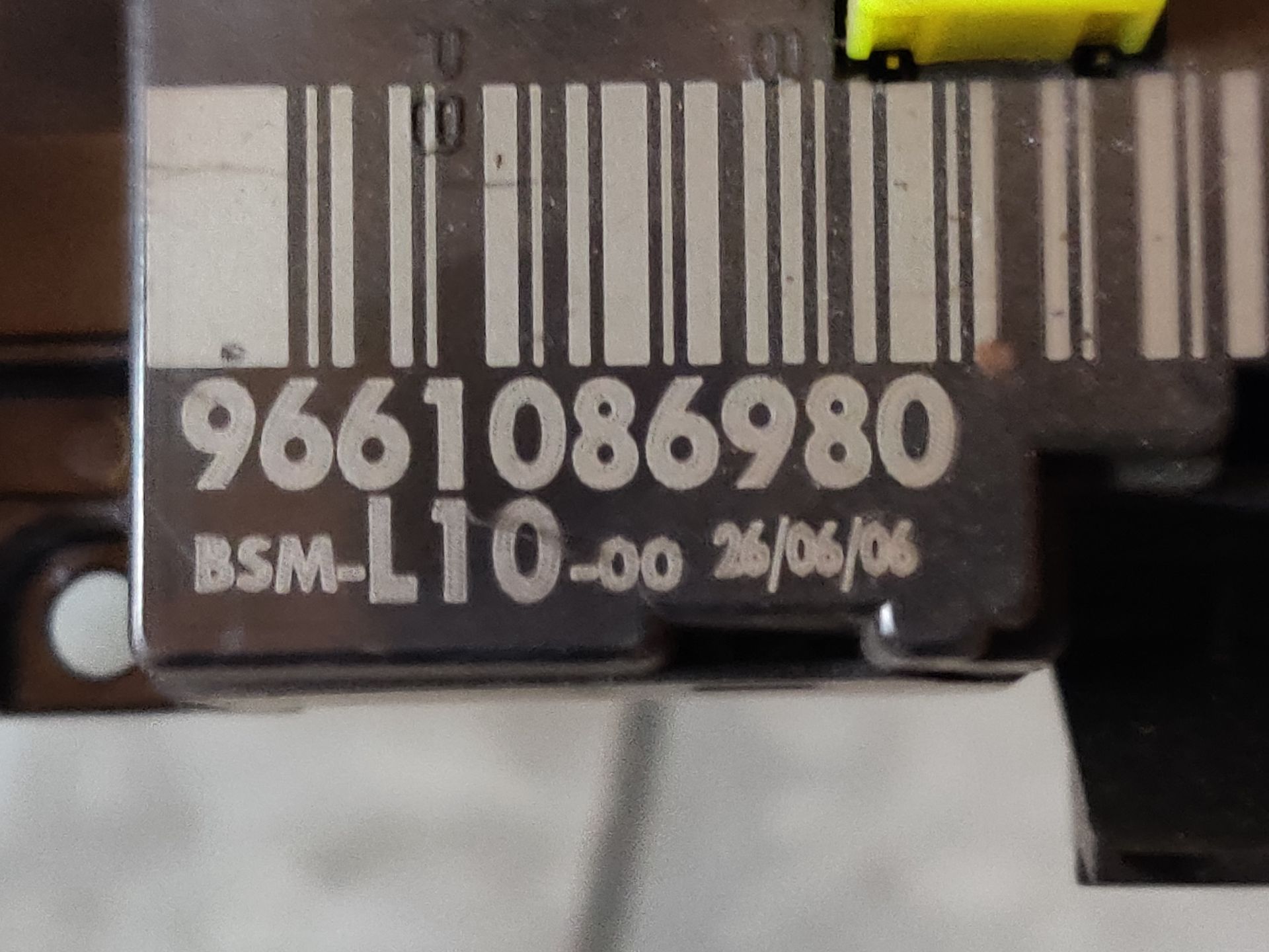Peugeot 207 zekeringkast van een 1.4 16V bouwjaar 2006, gebruikt.