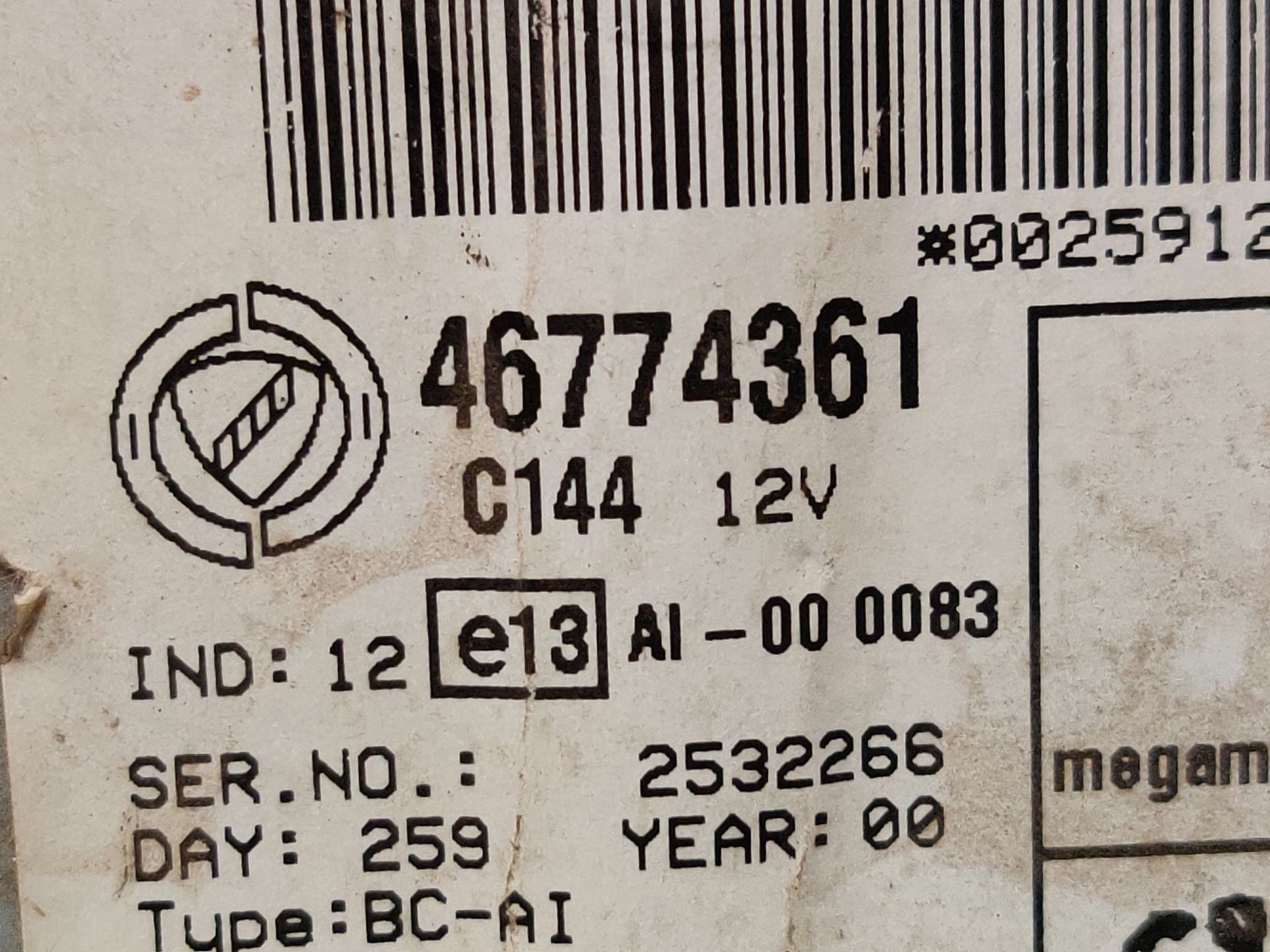 Fiat Punto 2 de centrale zekeringkast/elektronicamodule.