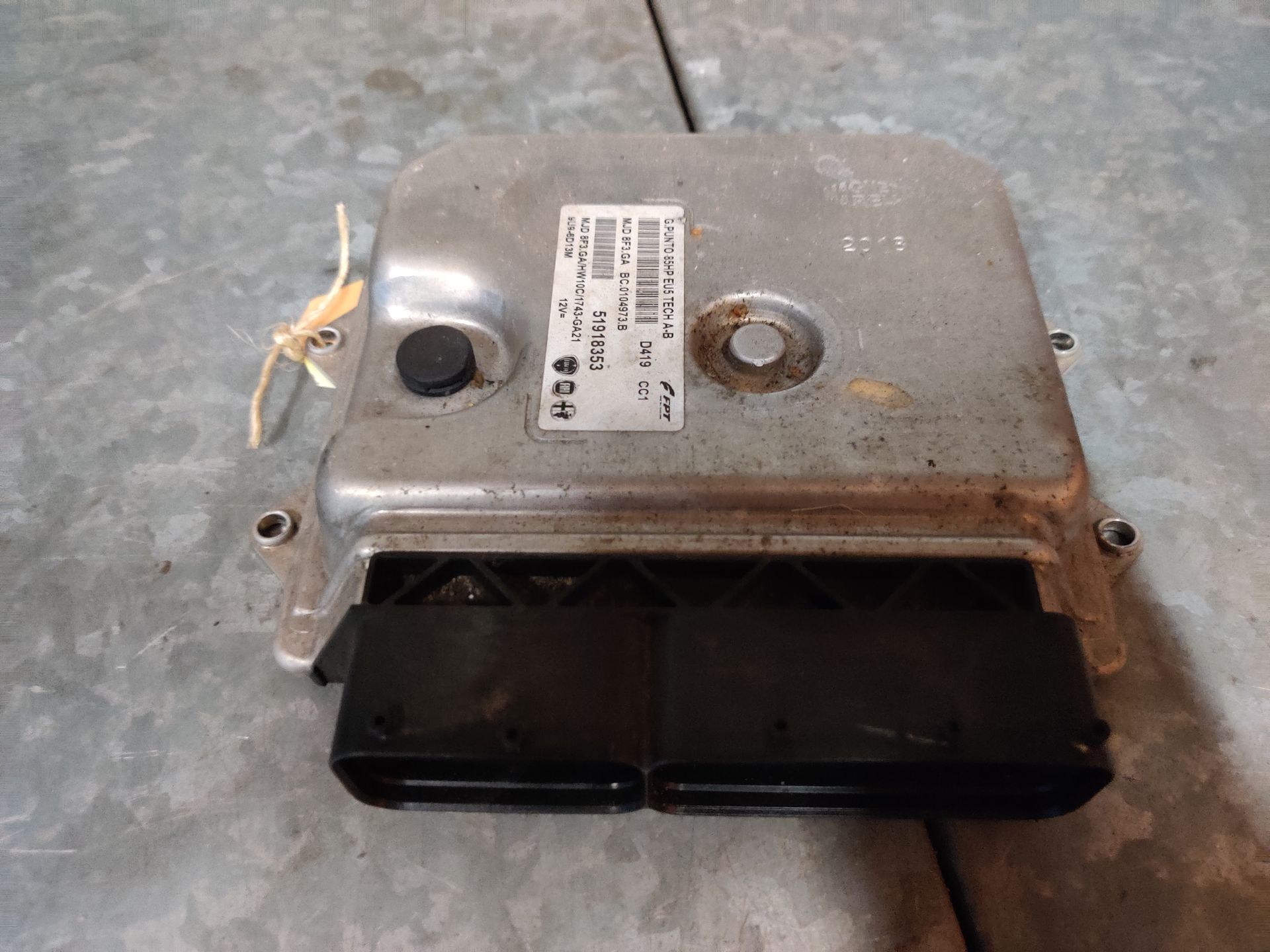 Fiat Punto, Grande Punto en Punto Evo Engine Control Unit (2011-1018).