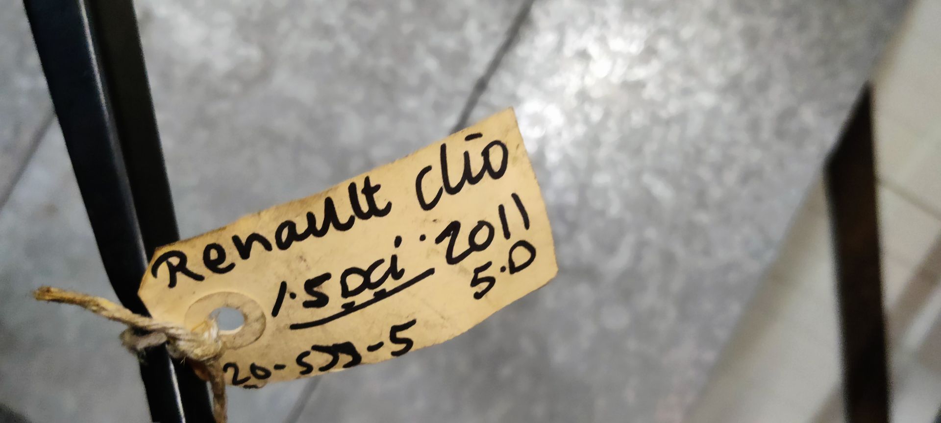 Renault Clio een set ruitenwisserarmen uit 2011, gebruikt.