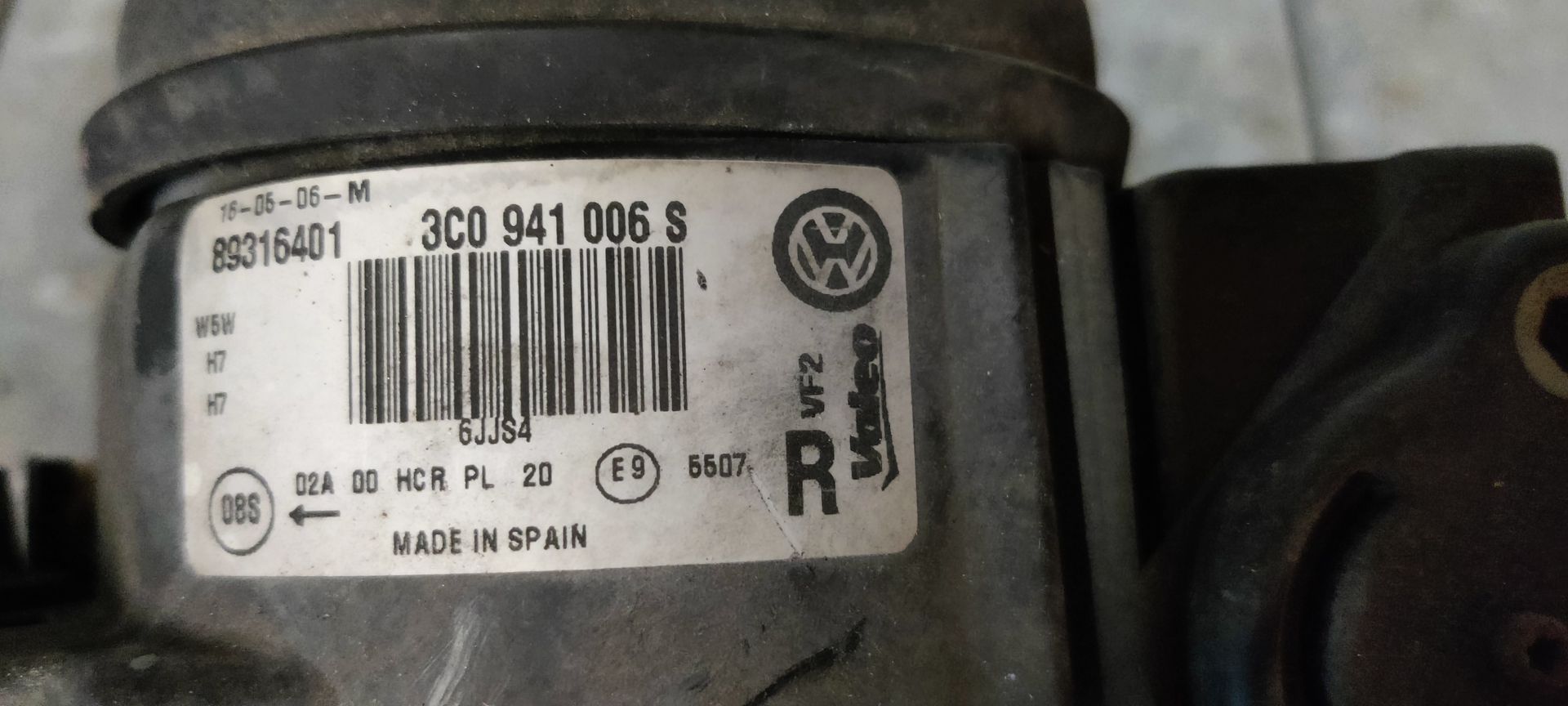 VW Passat rechter koplamp modeljaar 2005 - 2010.