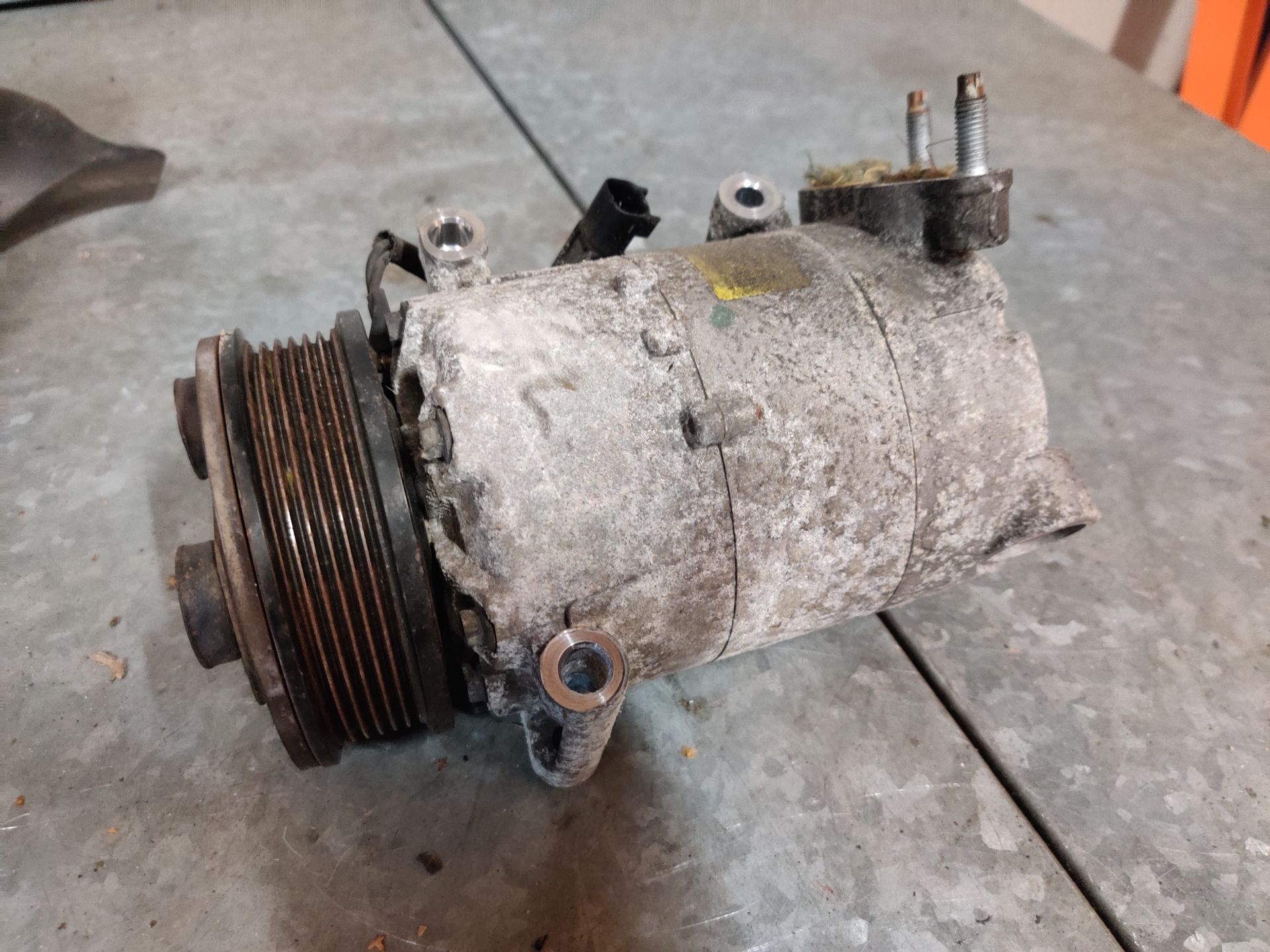 Ford Kuga een aircopomp / airco compressor, gebruikt.