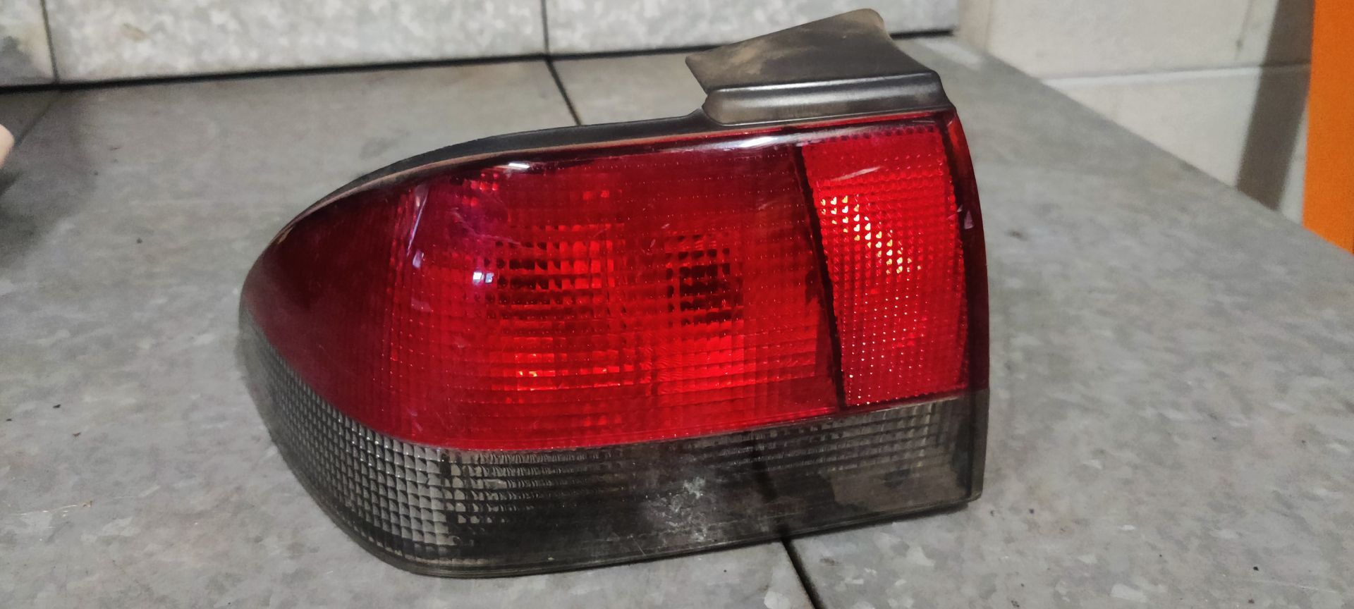 Saab 900 linker achterlicht uit 1997