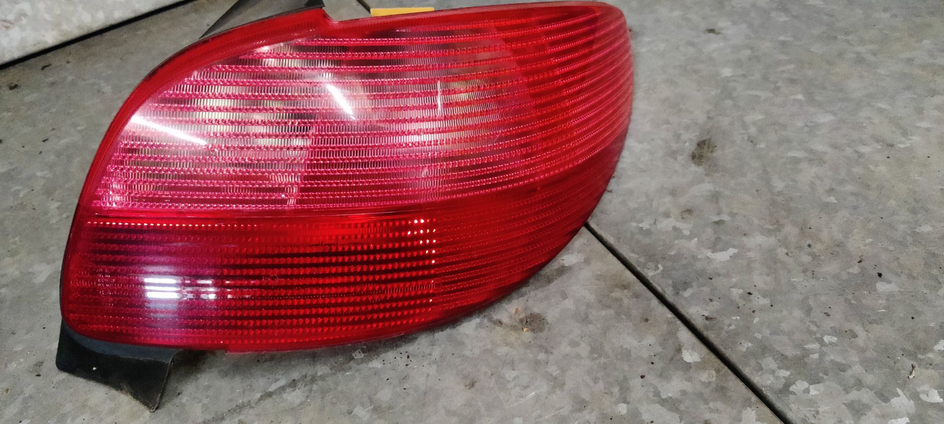 Peugeot 206 rechter achterlicht van een 2007 model.