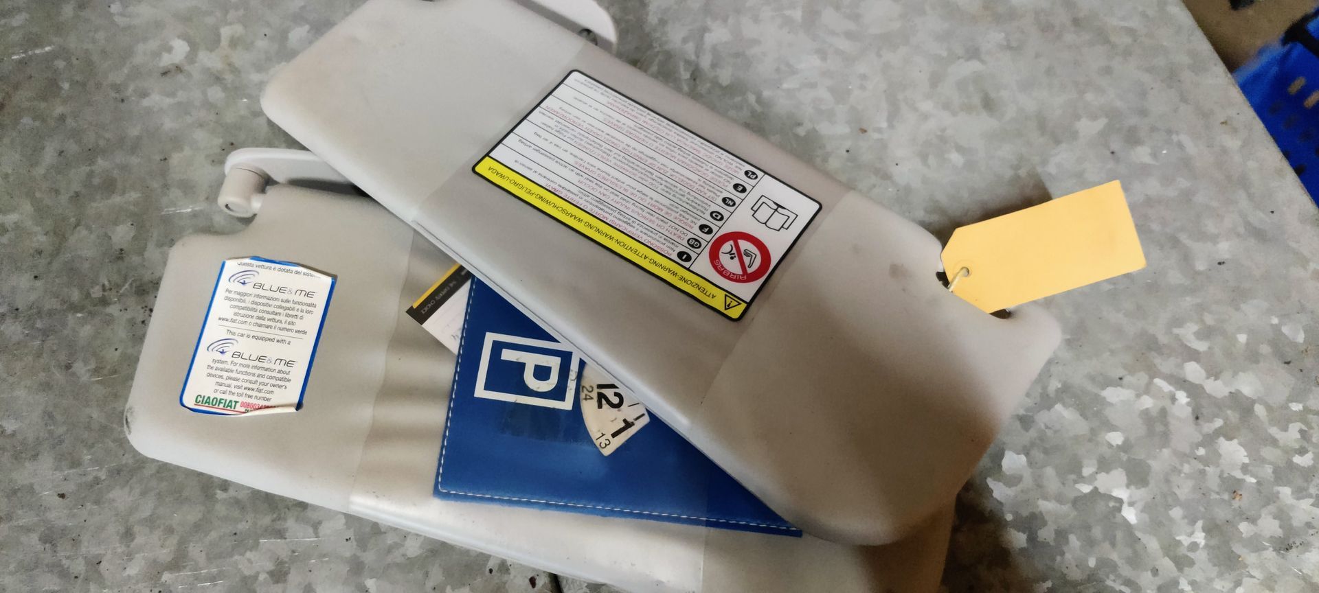 Fiat Punto een set zonnekleppen uit 2012