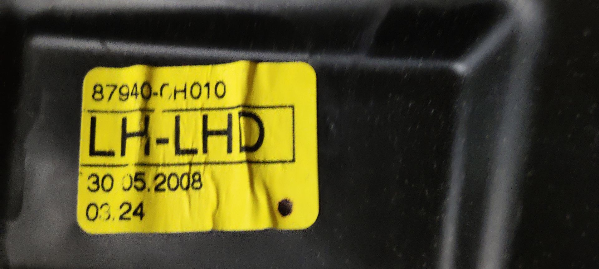 Toyota Aygo linker spiegel handbediend uit 2008, gebruikt.
