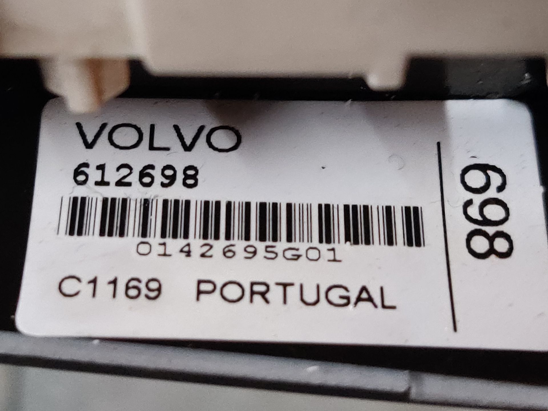 Volvo V40 middenconsole met aanjager, temperatuur knoppen uit 2001.