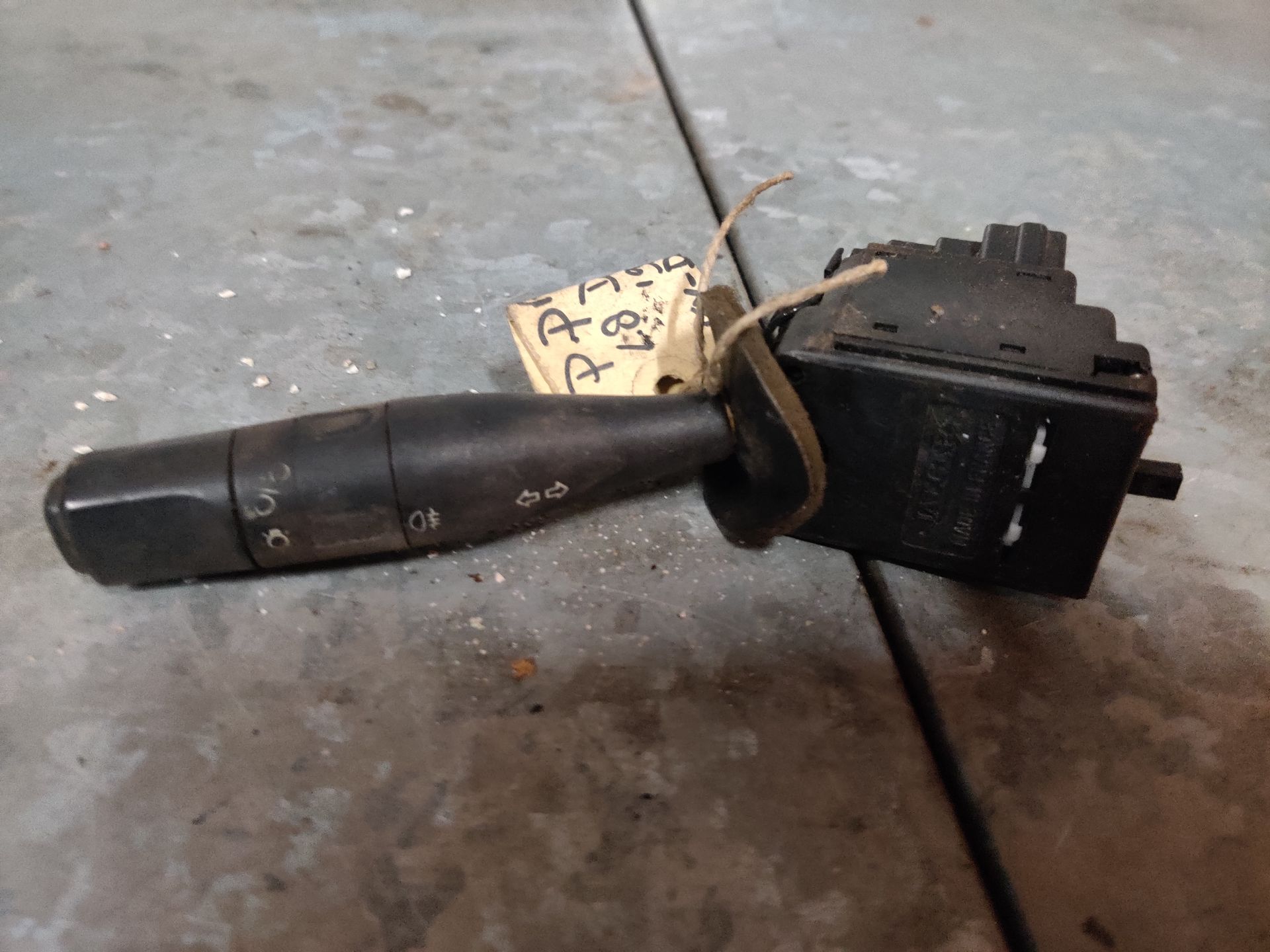 Peugeot Partner lichthendel van een 1.8 diesel uit 1998, gebruikt.