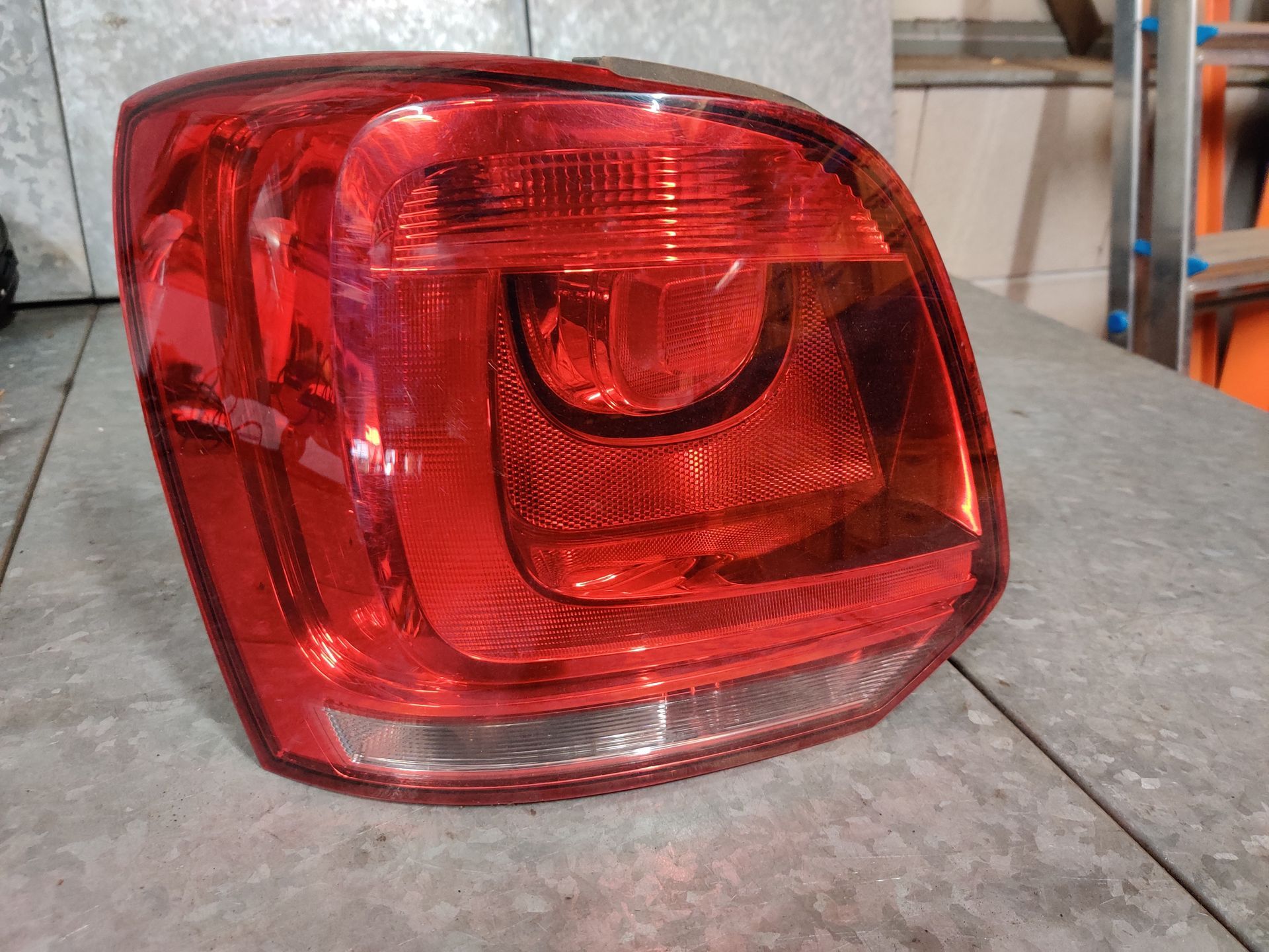 VW Polo linker achterlicht geproduceerd van 2009 tot en met 2017.