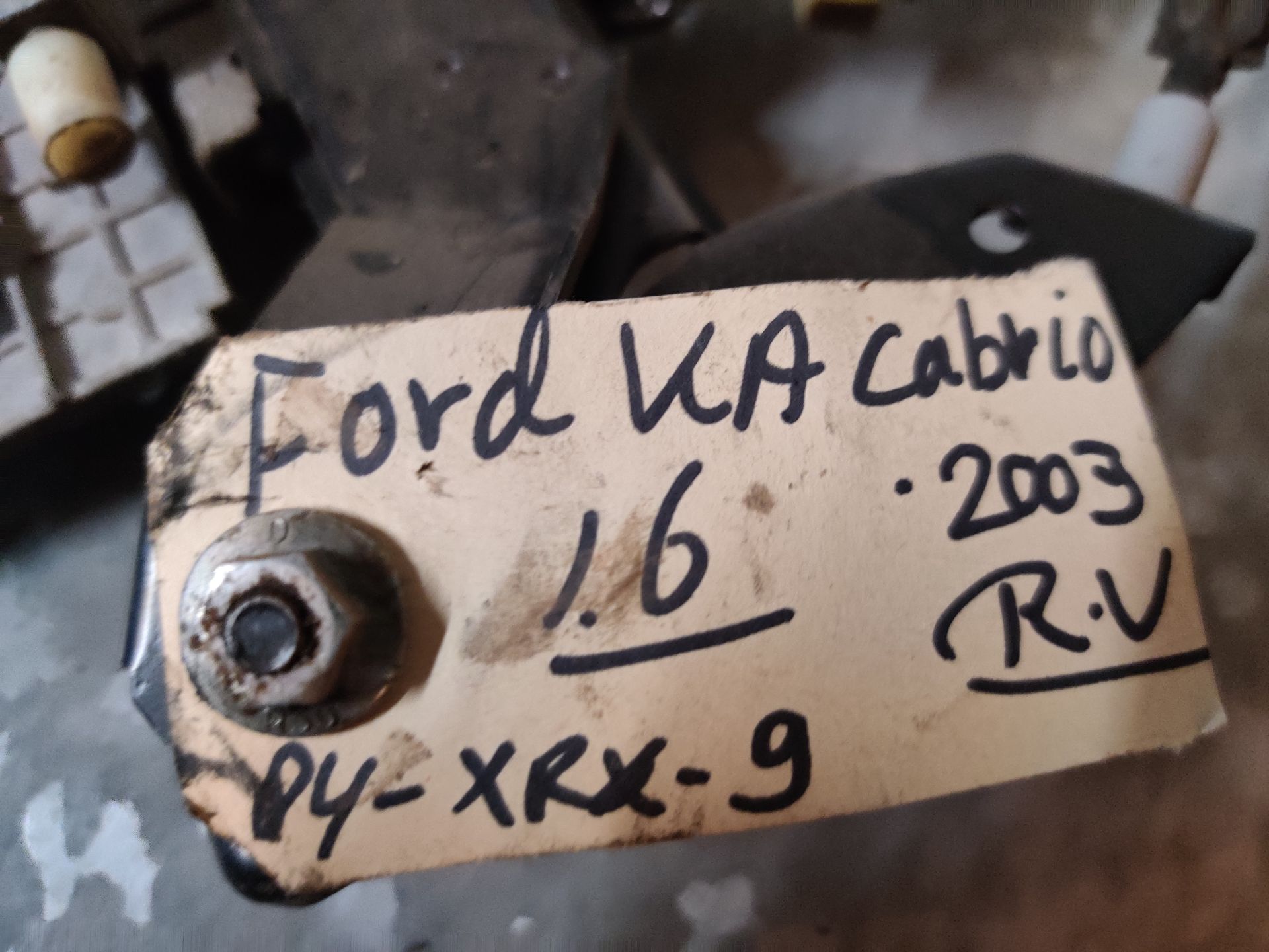 Ford StreetKa (Cabrio) raam motor met mechaniek rechtsvoor van een 1.6 model vanaf 2003 t/m 2006.
