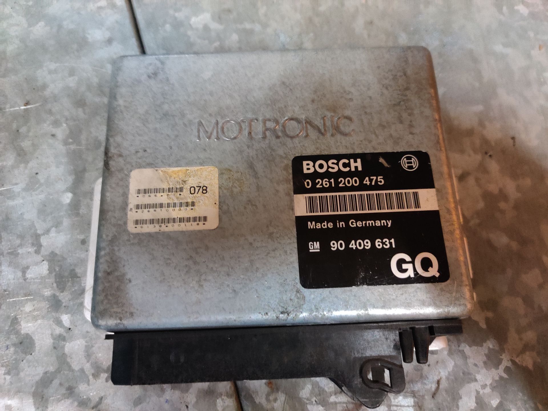Opel Calibra 2.0i motor control unit (ECU) modeljaar 1990- 1995.
Stegeman Autosloperij in Exel.
