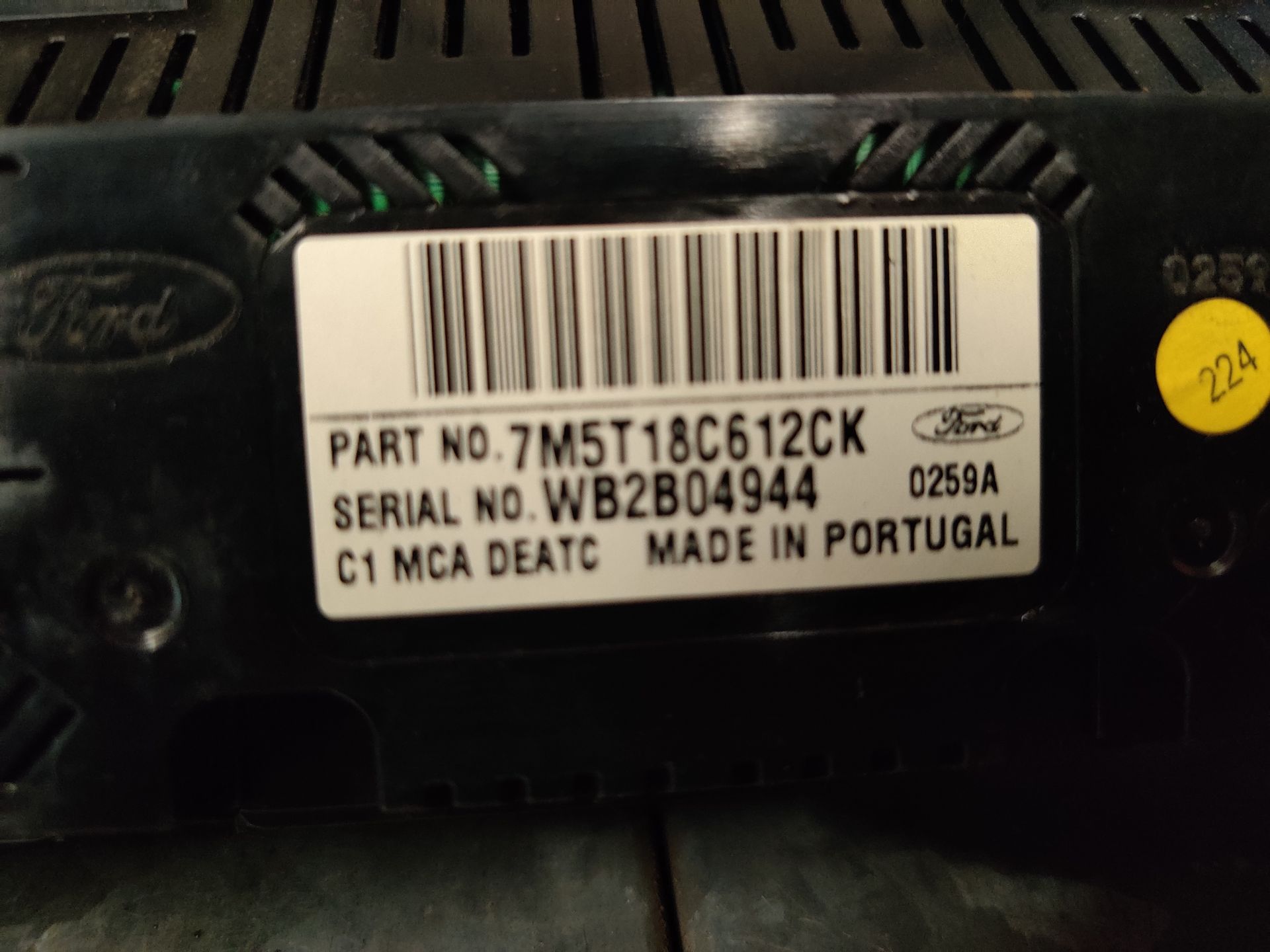 Ford Kuga middenconsole airco en temperatuur regelaar modeljaren 2008 - 2013.