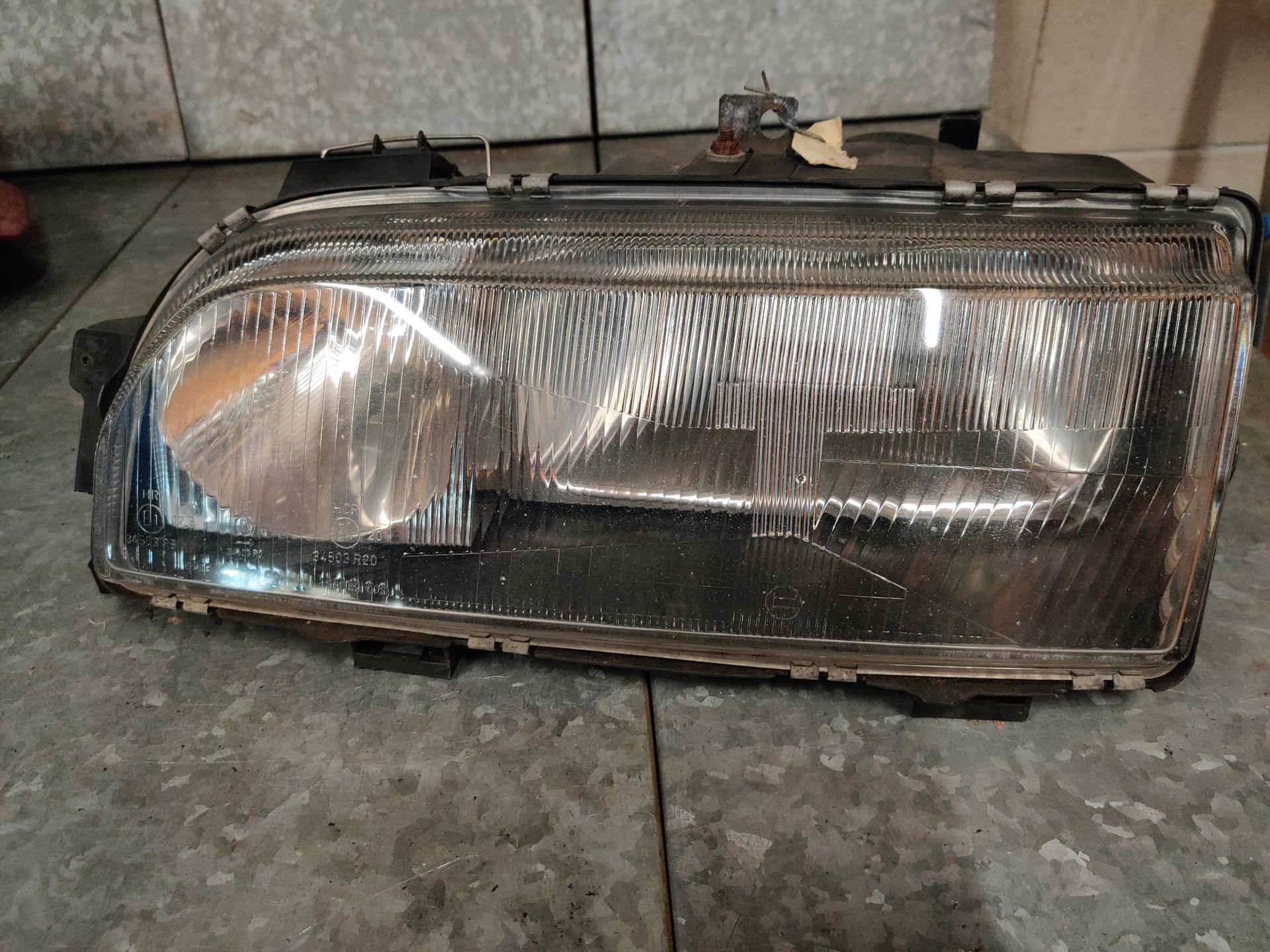 Ford Scorpio linker koplamp modeljaren 1985 - 1994.