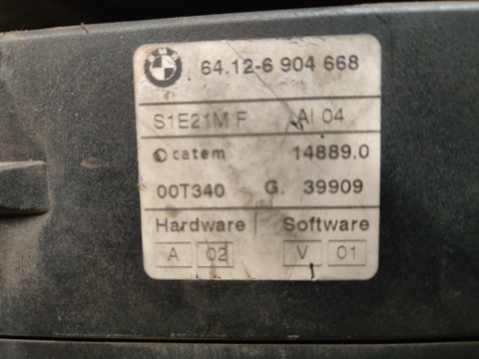 BMW 320D (E46), motoverwarming uit modeljaar april 1998 tot september 2001.