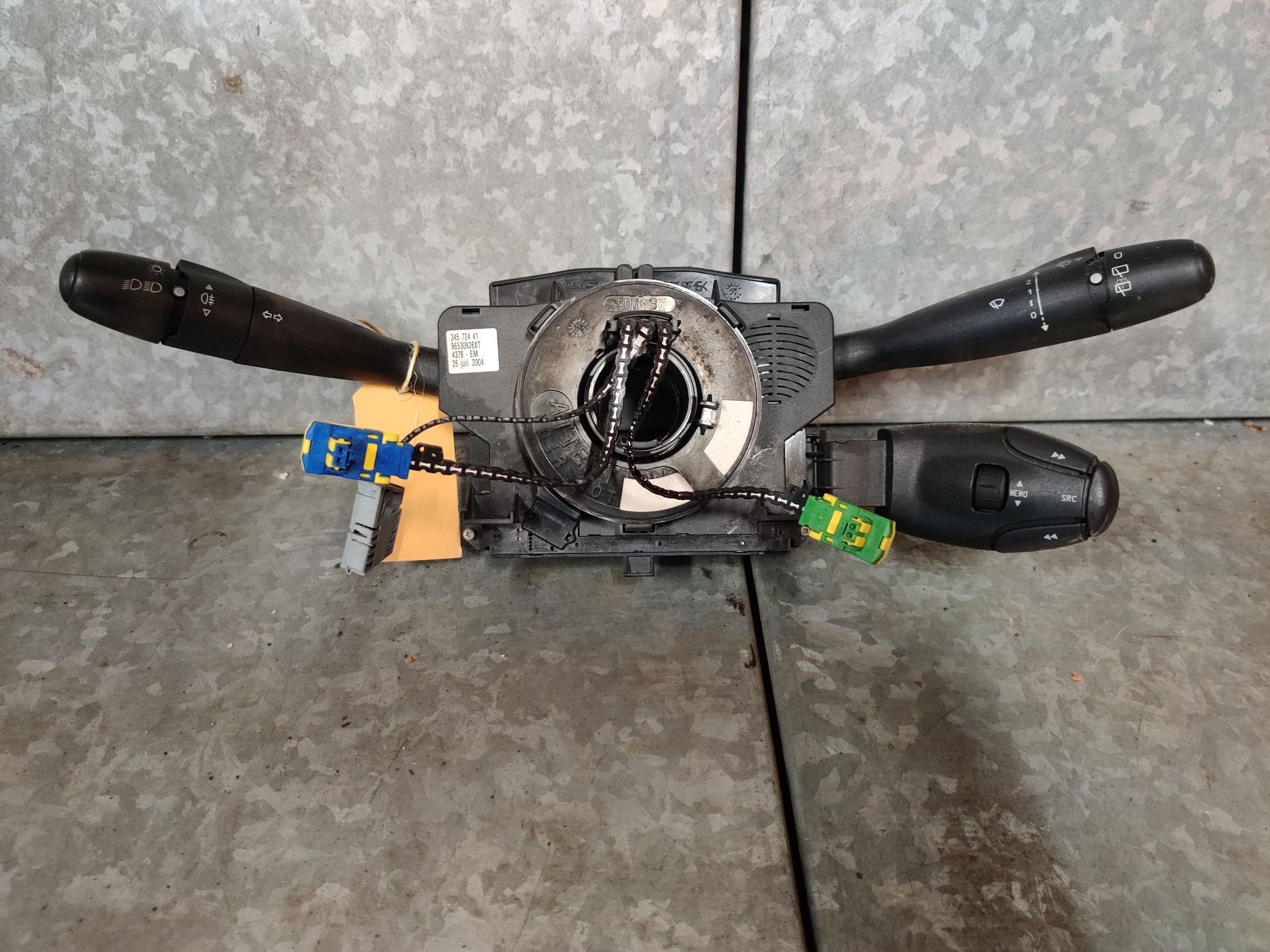 Peugeot 206 1.4 stuurkolomschakelaar met radiobediening modeljaren 1998 tot en met 2012.