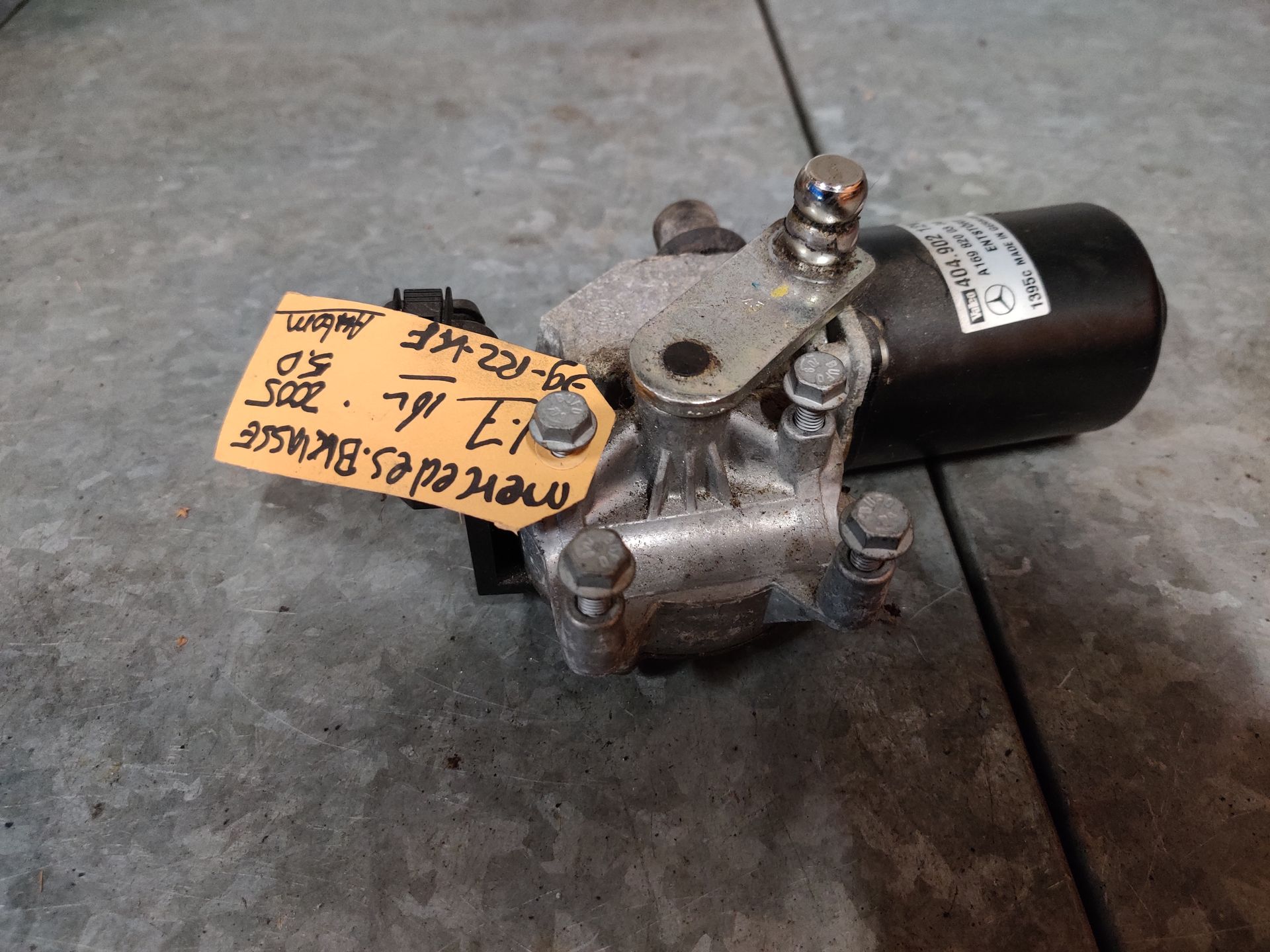 Mercedes B Klasse 1.7 16V ruitenwissermotor modeljaren 2005 - 2009, gebruikt.