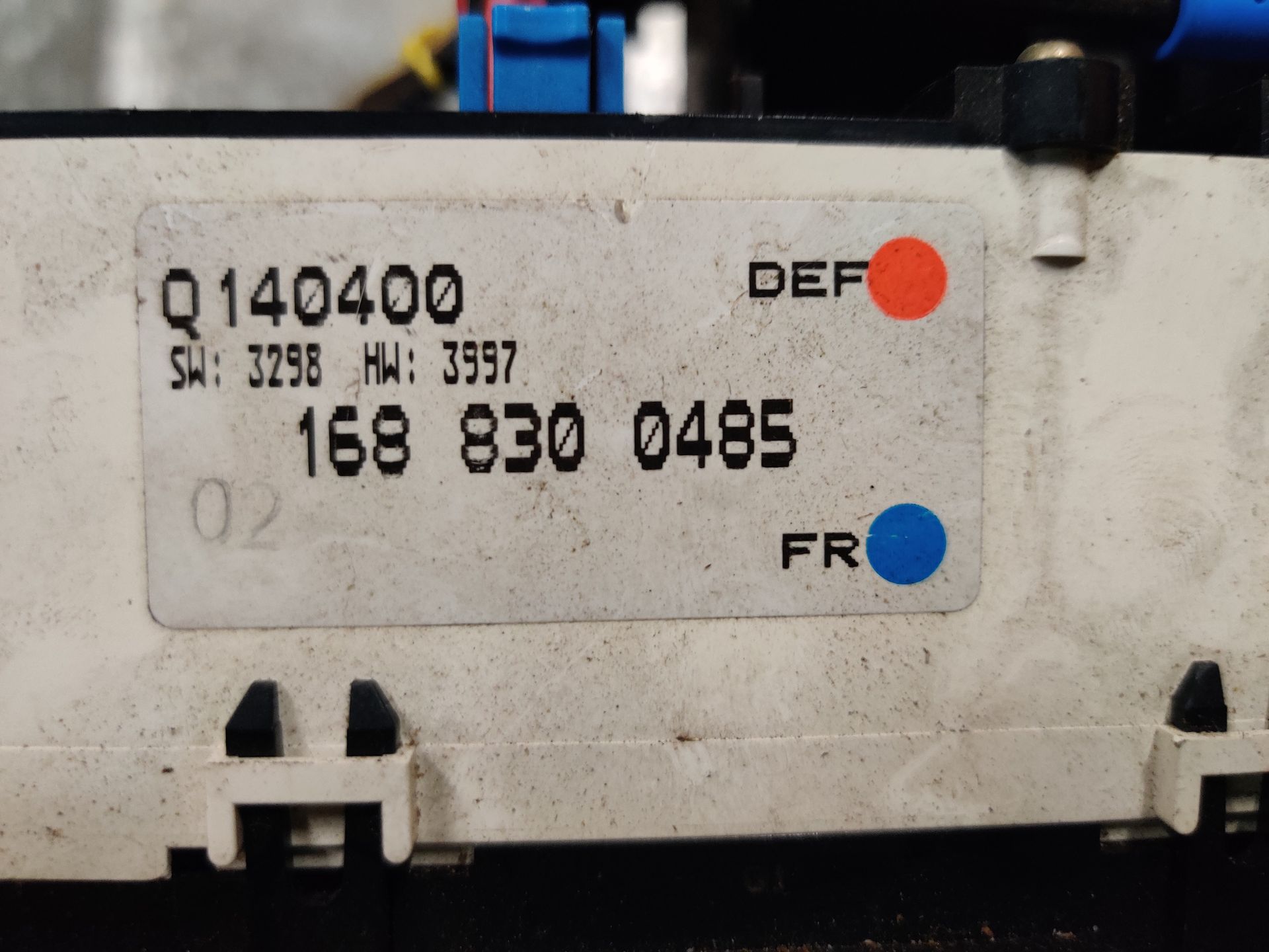 Mercedes A 190 console temperatuur, en EC knop, modeljaar 2000, gebruikt.