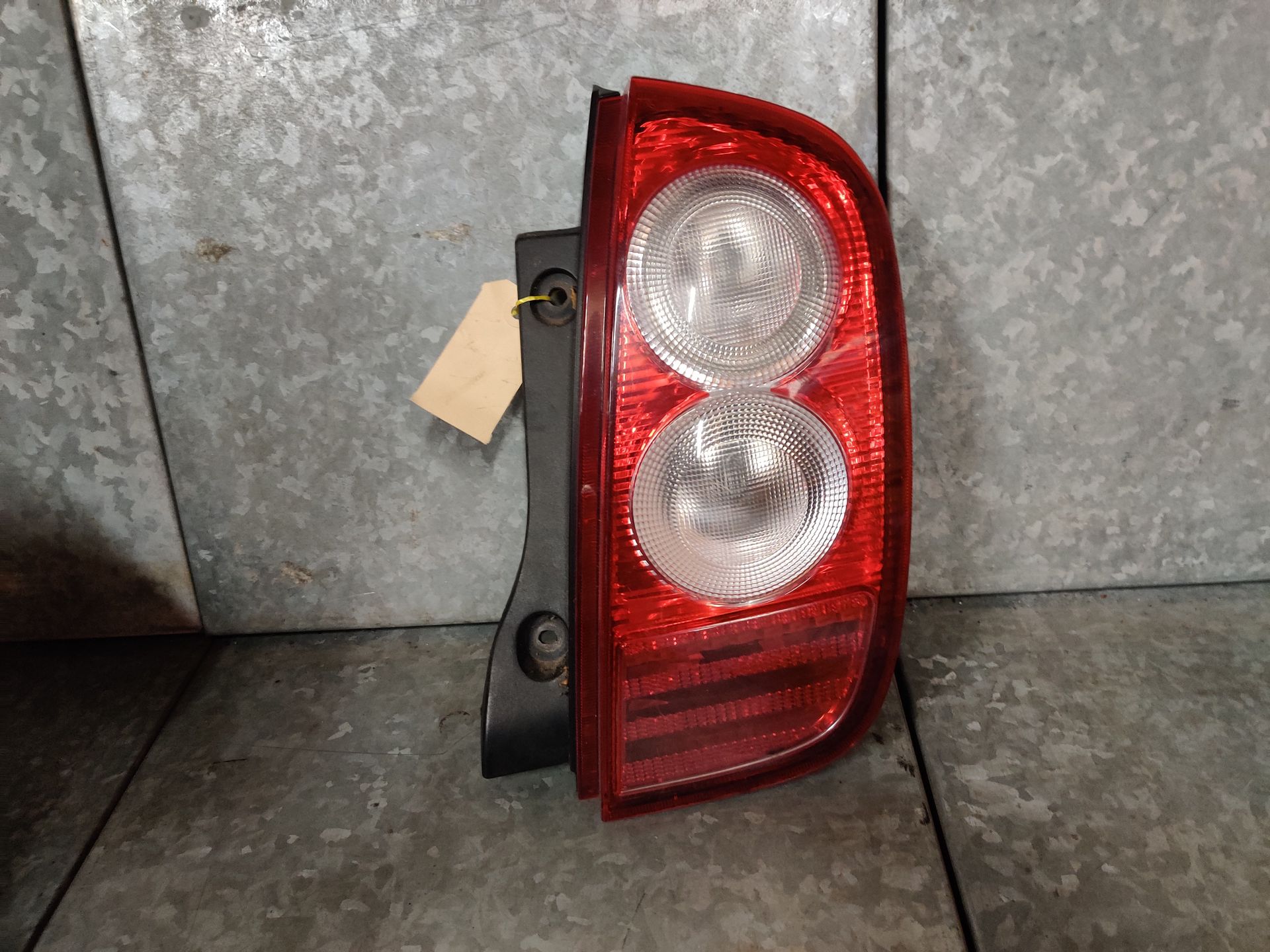 Nissan Micra 1.2 rechter achterlicht uit 2003, gebruikt.