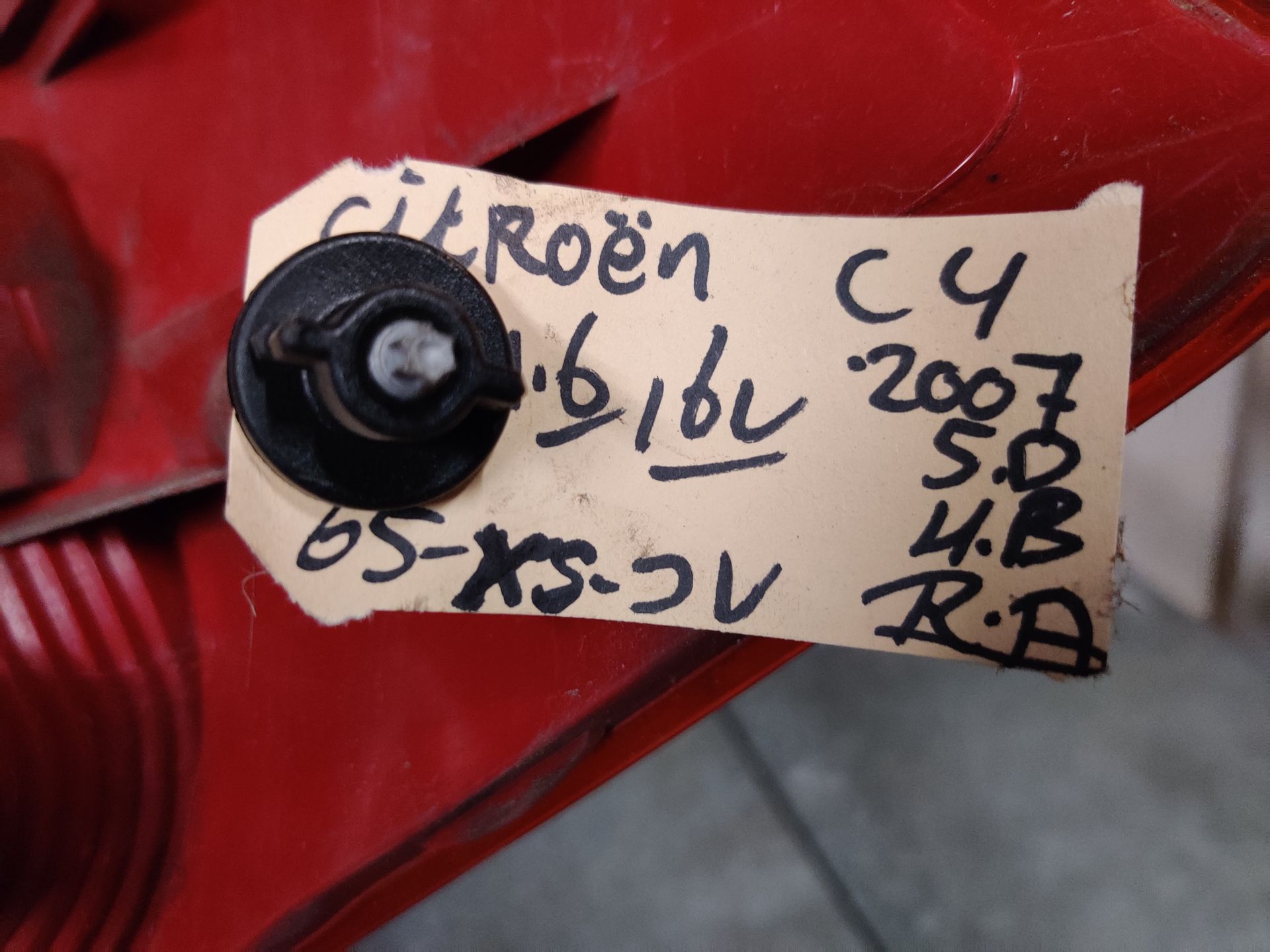 Citroen C4 Hatchback rechter achterlicht van een 1.6 16V uit 2007, gebruikt.