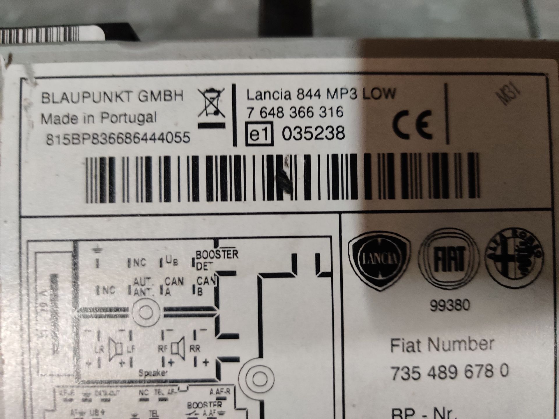 Lancia Delta radio cd speler van een 1.4 16V uit 2008.