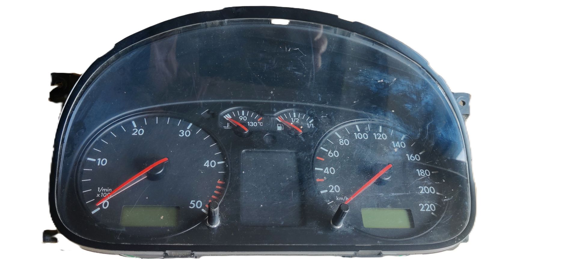 Een zwart instrumentenpaneel voor auto's met een snelheidsmeter, toerenteller, brandstofmeter en temperatuurmeter.