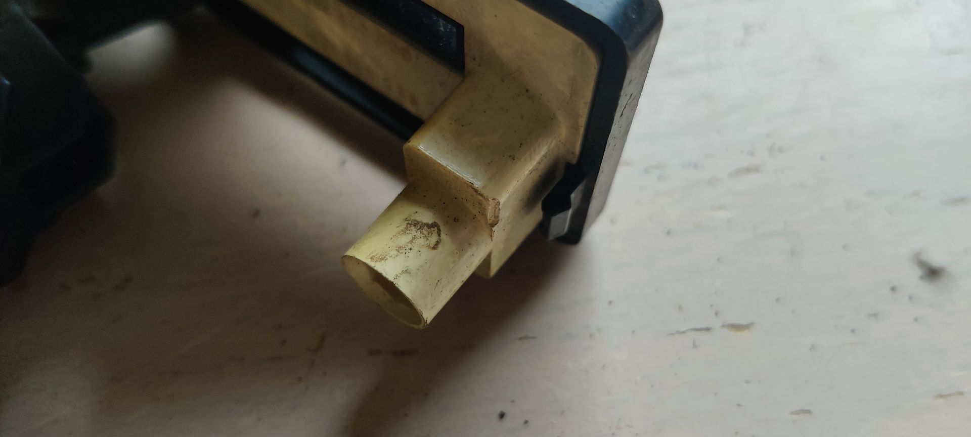 handmatige horizontale schuifregelaars en een draaiknop voor de ventilatorsnelheid.