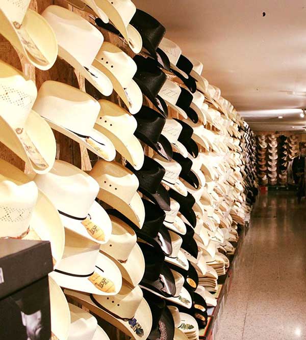 LA 6A AVENIDA SOMBRERERIASombreros