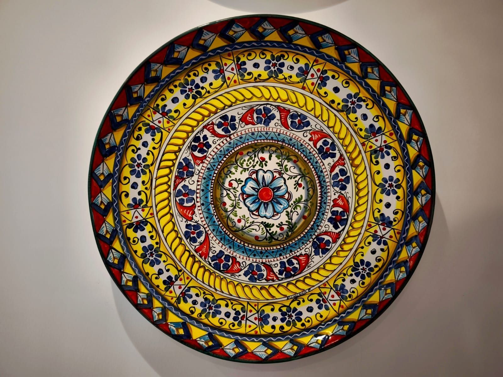 vassoi e piatti da portata in ceramica