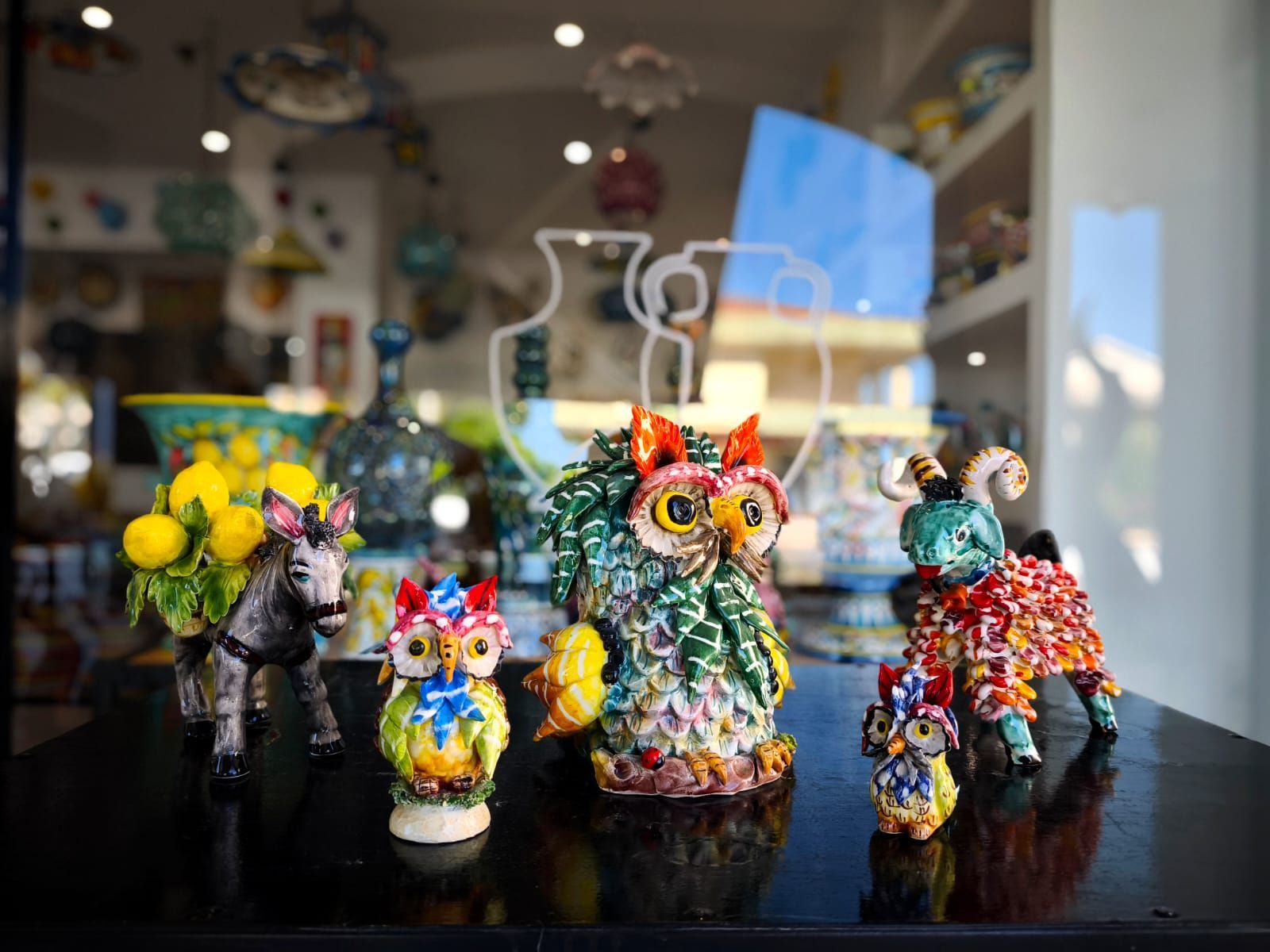 statue e soprammobili in ceramica artigianale