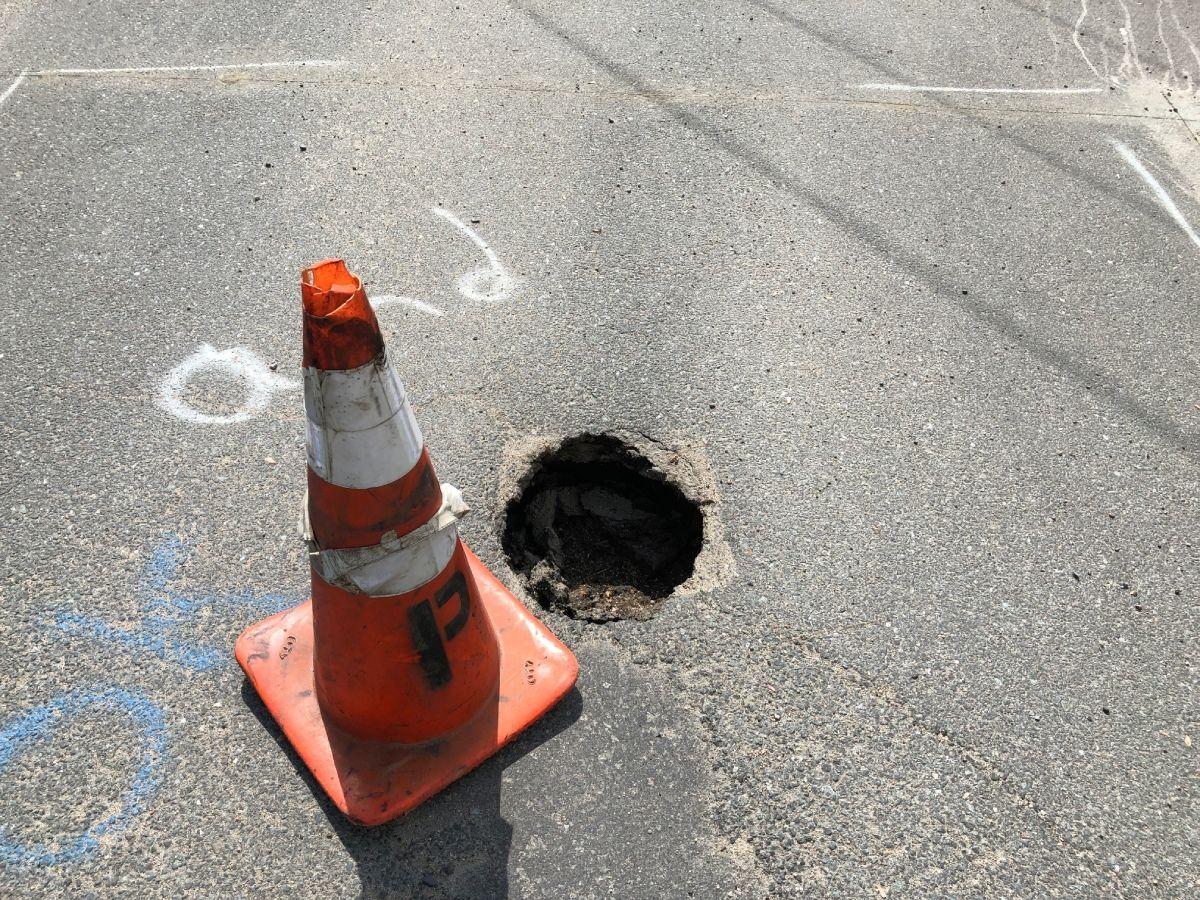 Pothole — Sydney, NSW — C & C Asphalt Pty Ltd