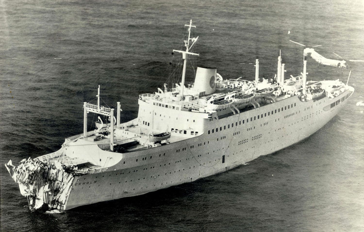 Il naufragio dell'Andrea Doria dopo la collisione con la nave Stockholm, luglio 1956