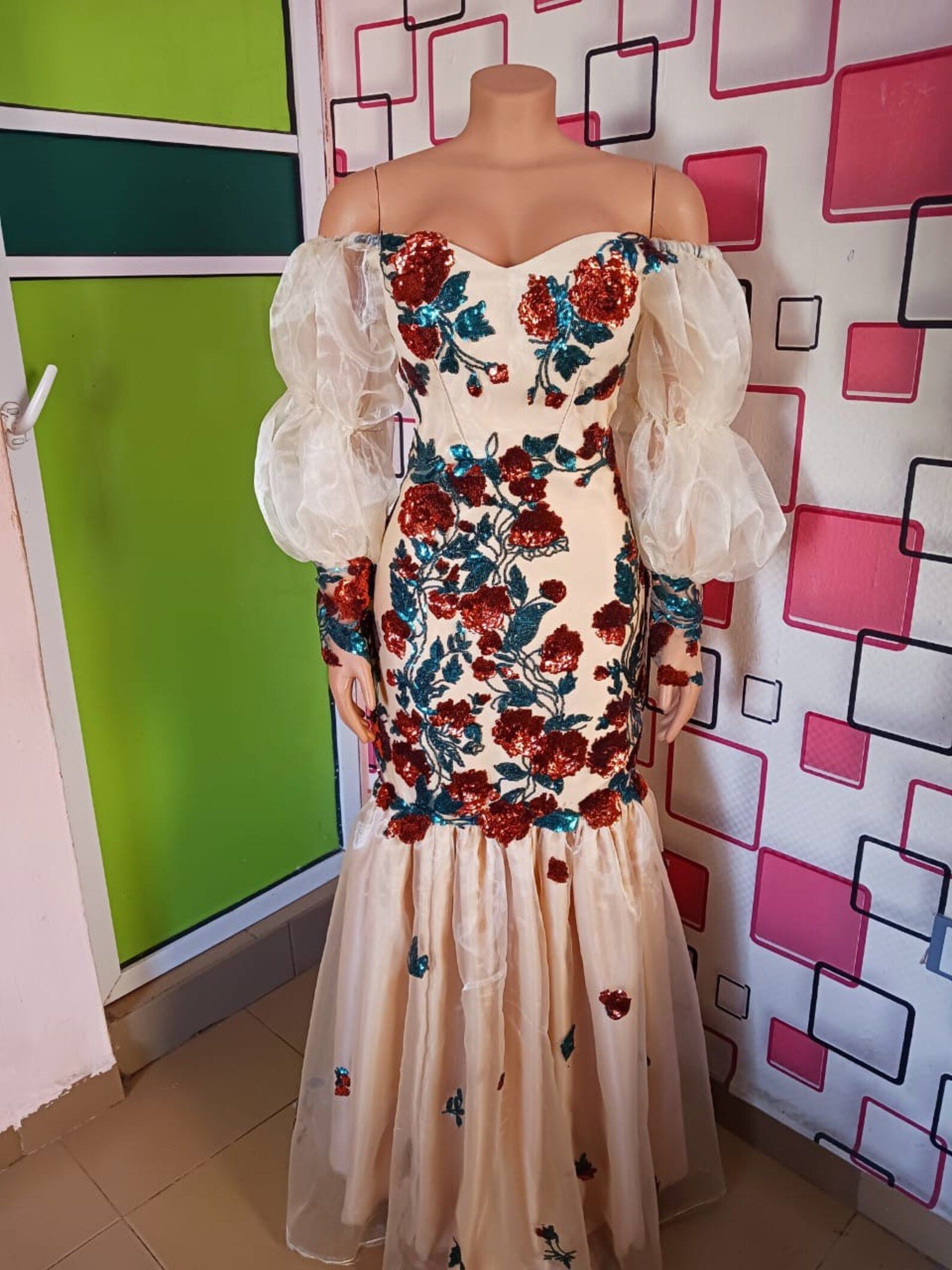 Hazel Midi long Lace