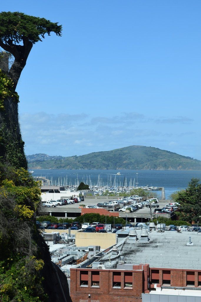 Lombard Street (@Montgomery), San Francisco North Waterfront