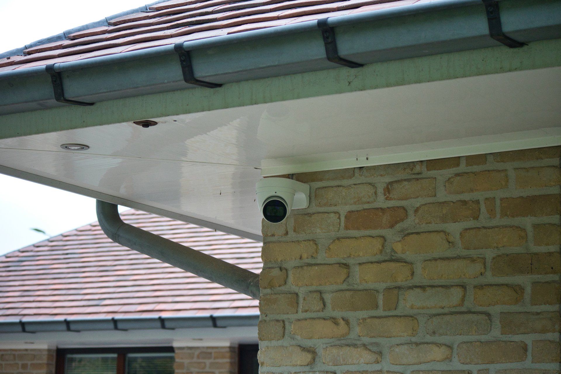 APW-security camera
