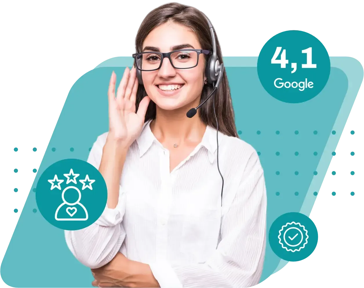 Uma mulher usando fone de ouvido e óculos está sorrindo.
