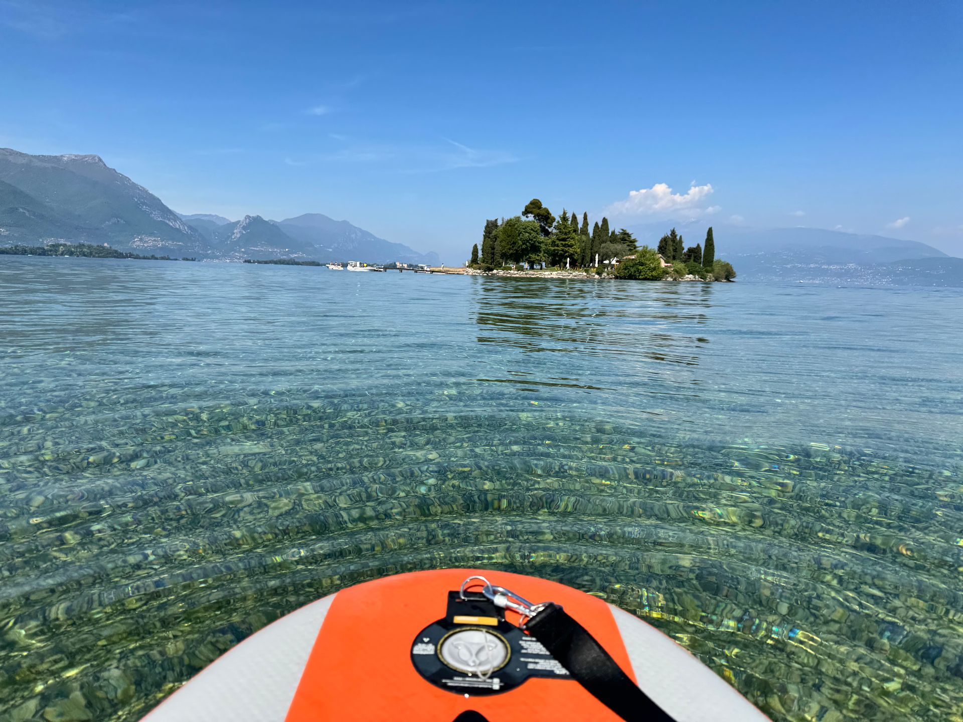 Tour in Sup con istruttore privato verso l'Isola di San Biagio e l'Isola dei Conigli sul Lago di Garda