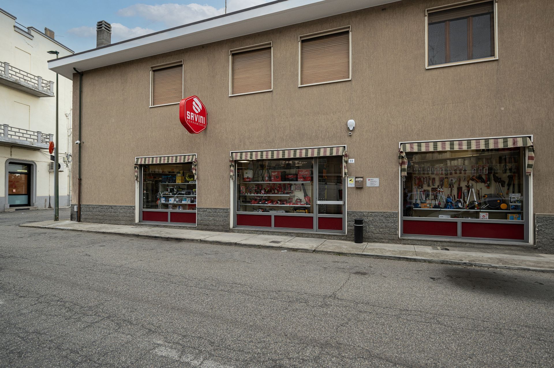 vetrine Ferramenta Savini Casale Monferrato