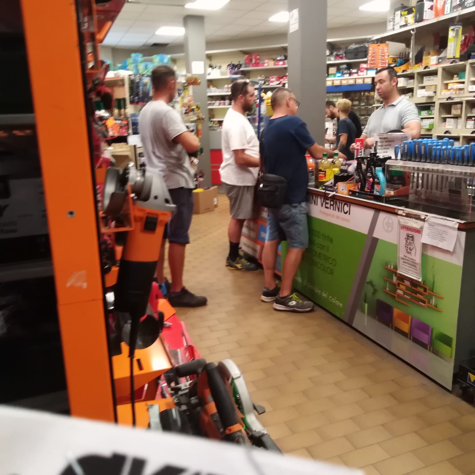 savini ferramenta negozio