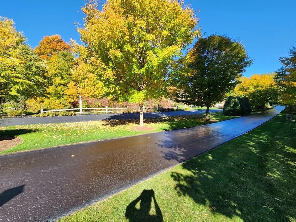 asphalt sealcoating